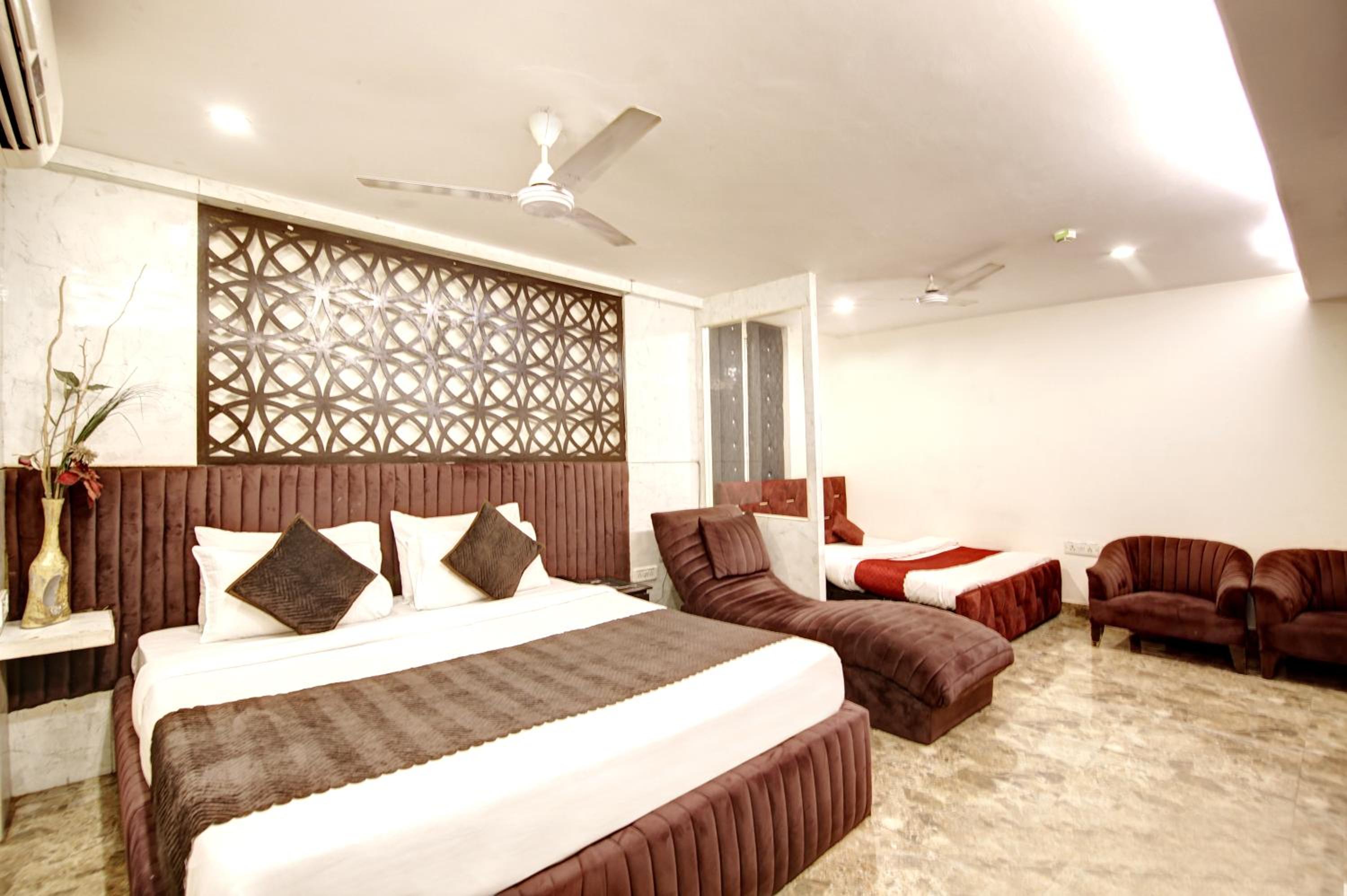 Suite With City View