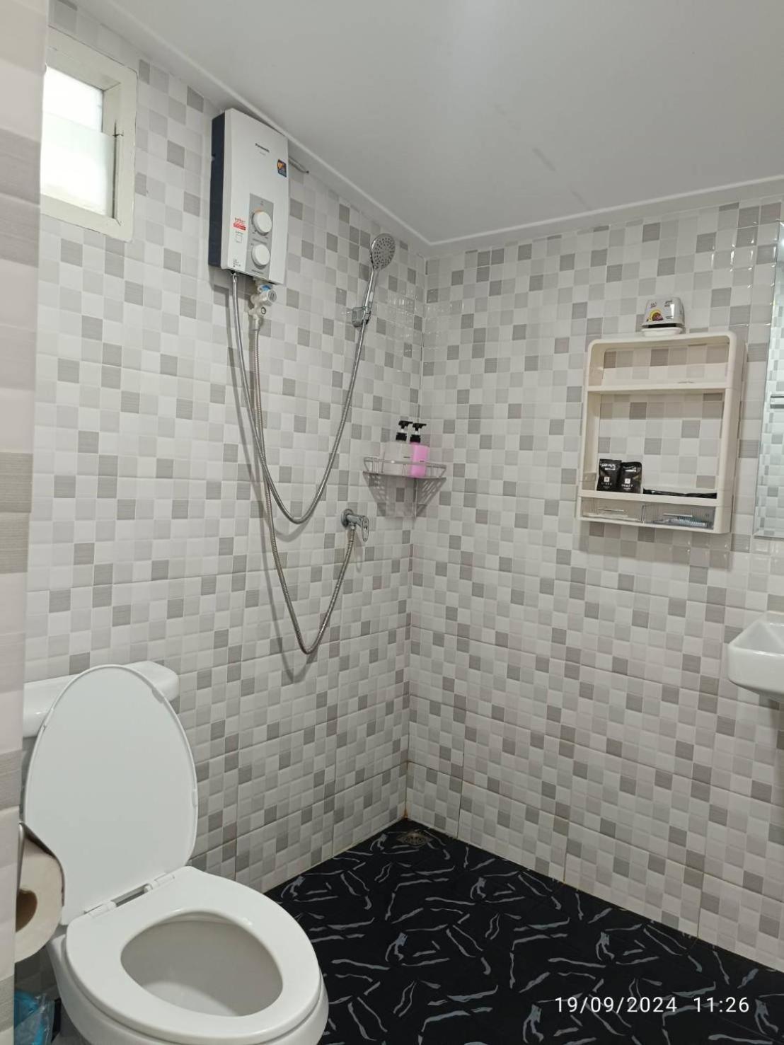 Deluxe Double Room - Photo 7