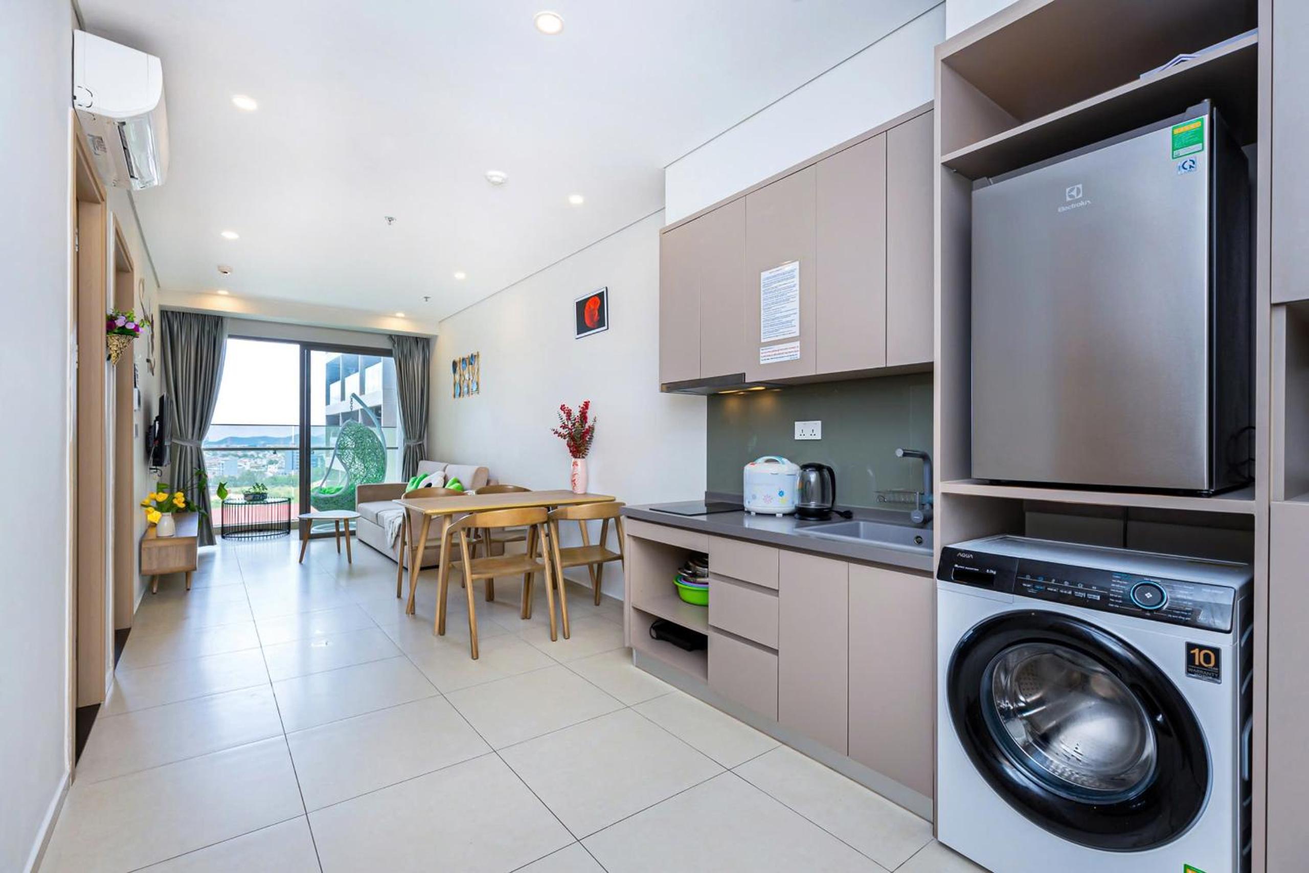 Two-Bedroom Apartment with View - Photo 56