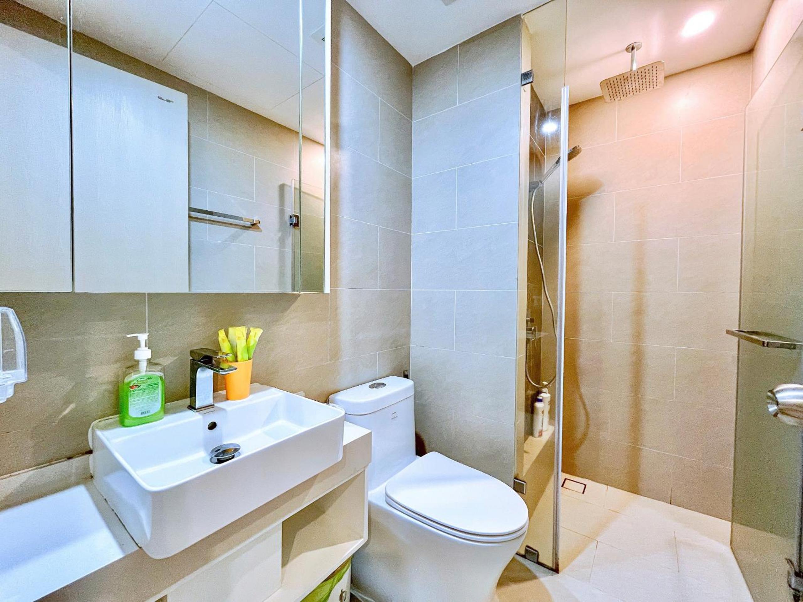 Two-Bedroom Apartment with View - Photo 28