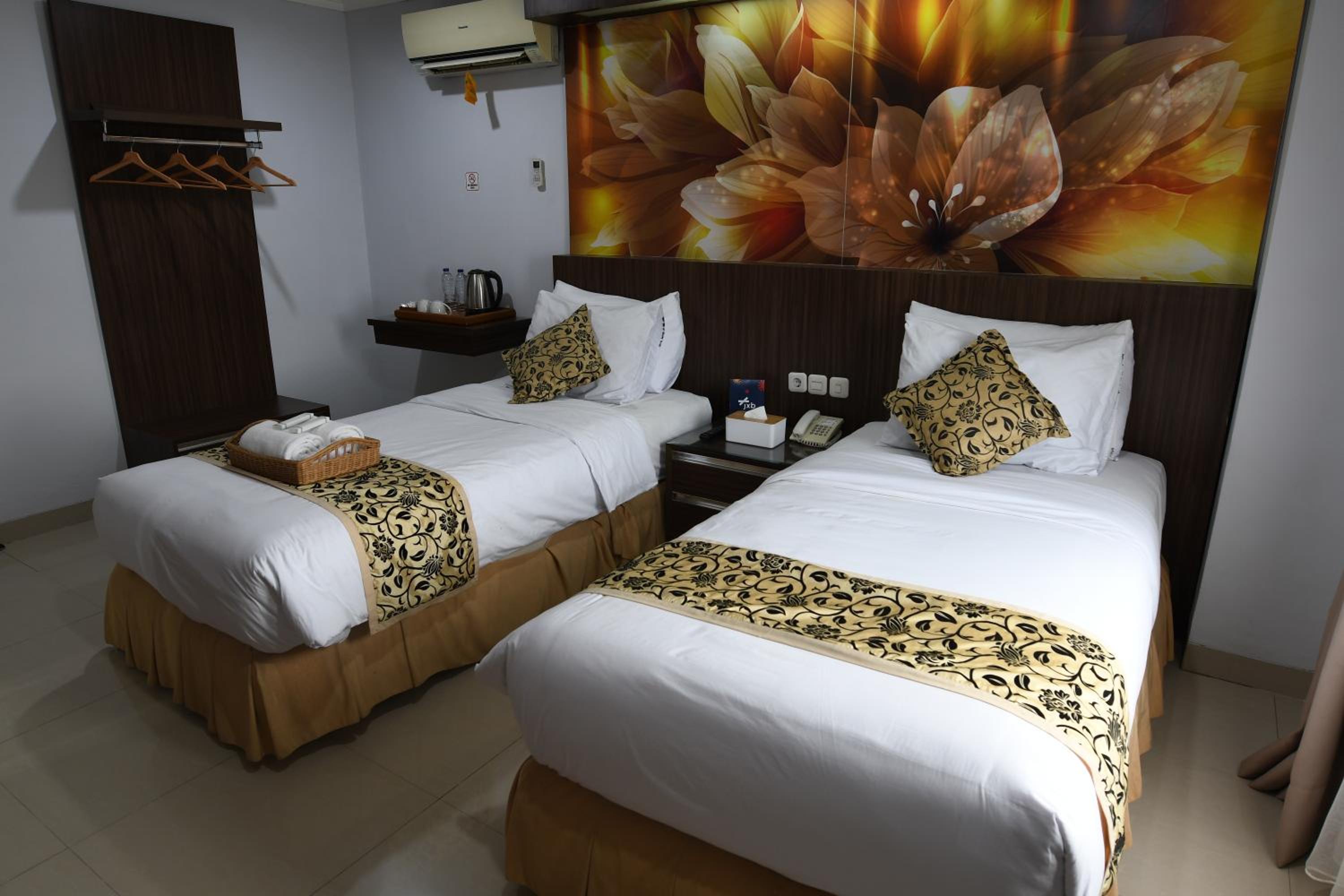 Deluxe Twin Room - Photo 1