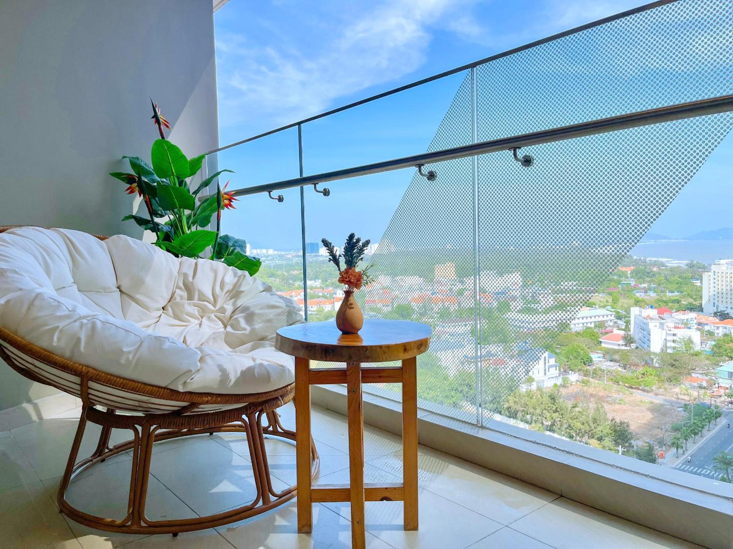 One-Bedroom Apartment with Balcony - Photo 15