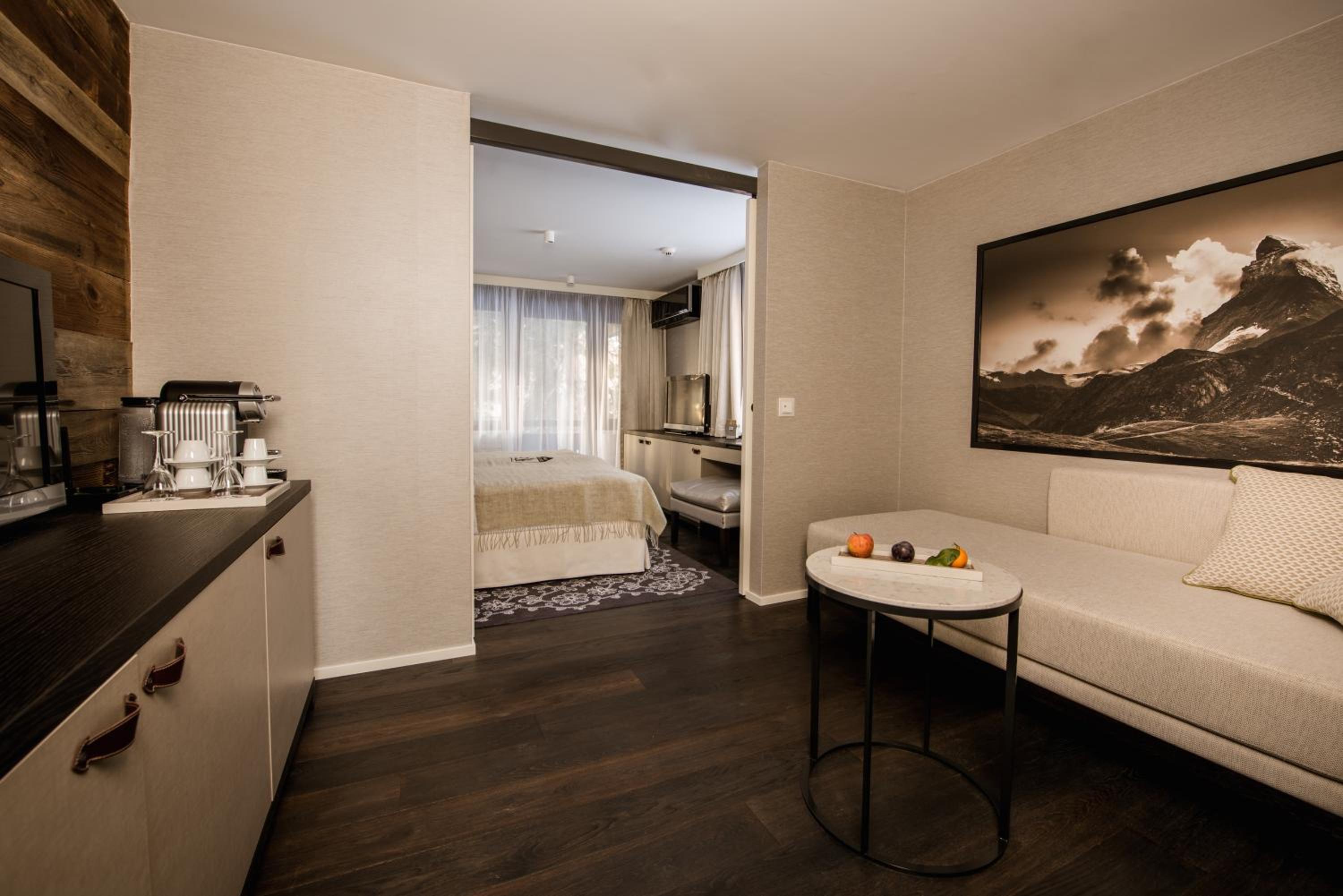 Design Superior Room (3 Adults) - Photo 6