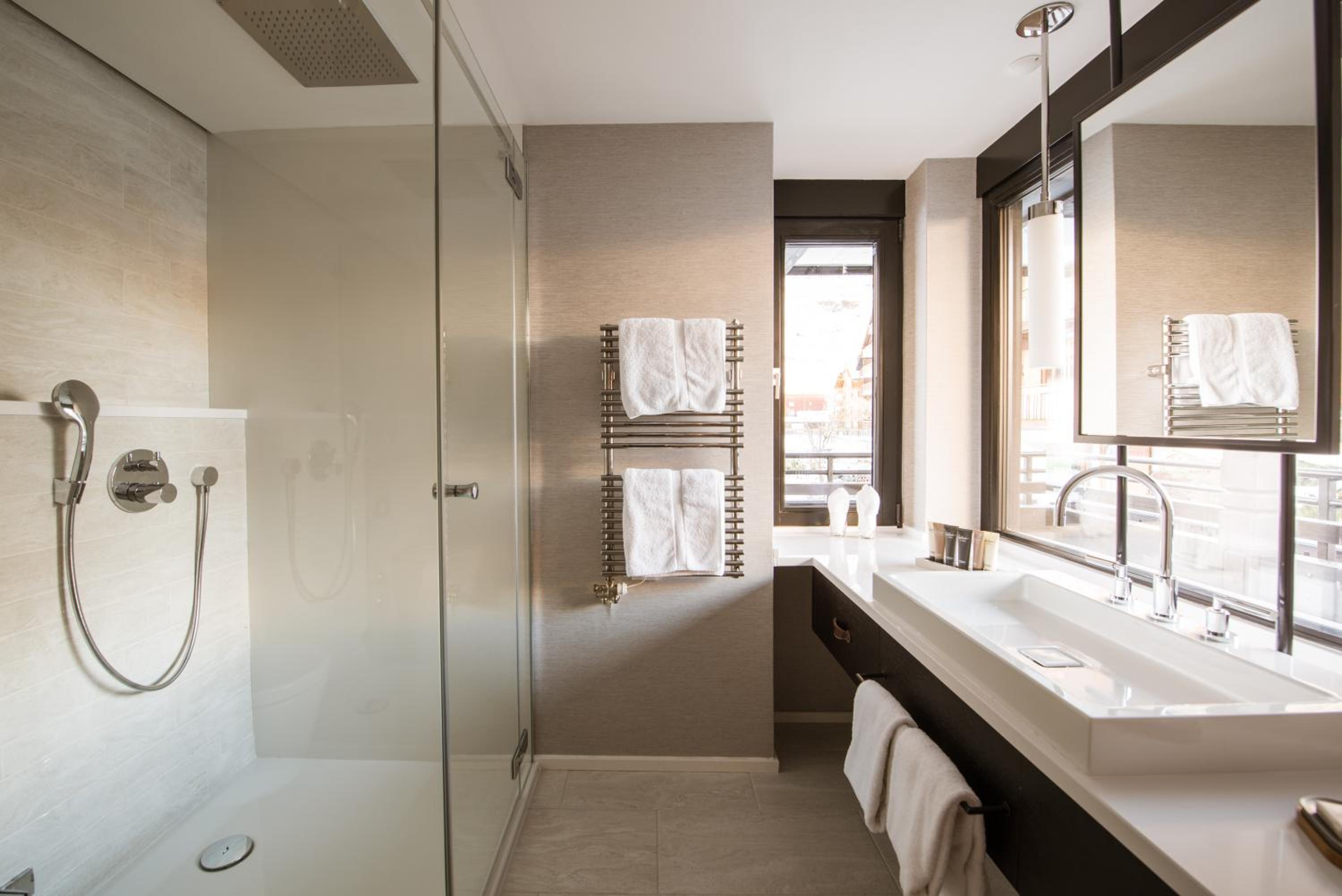 Design Superior Room (3 Adults) - Photo 8