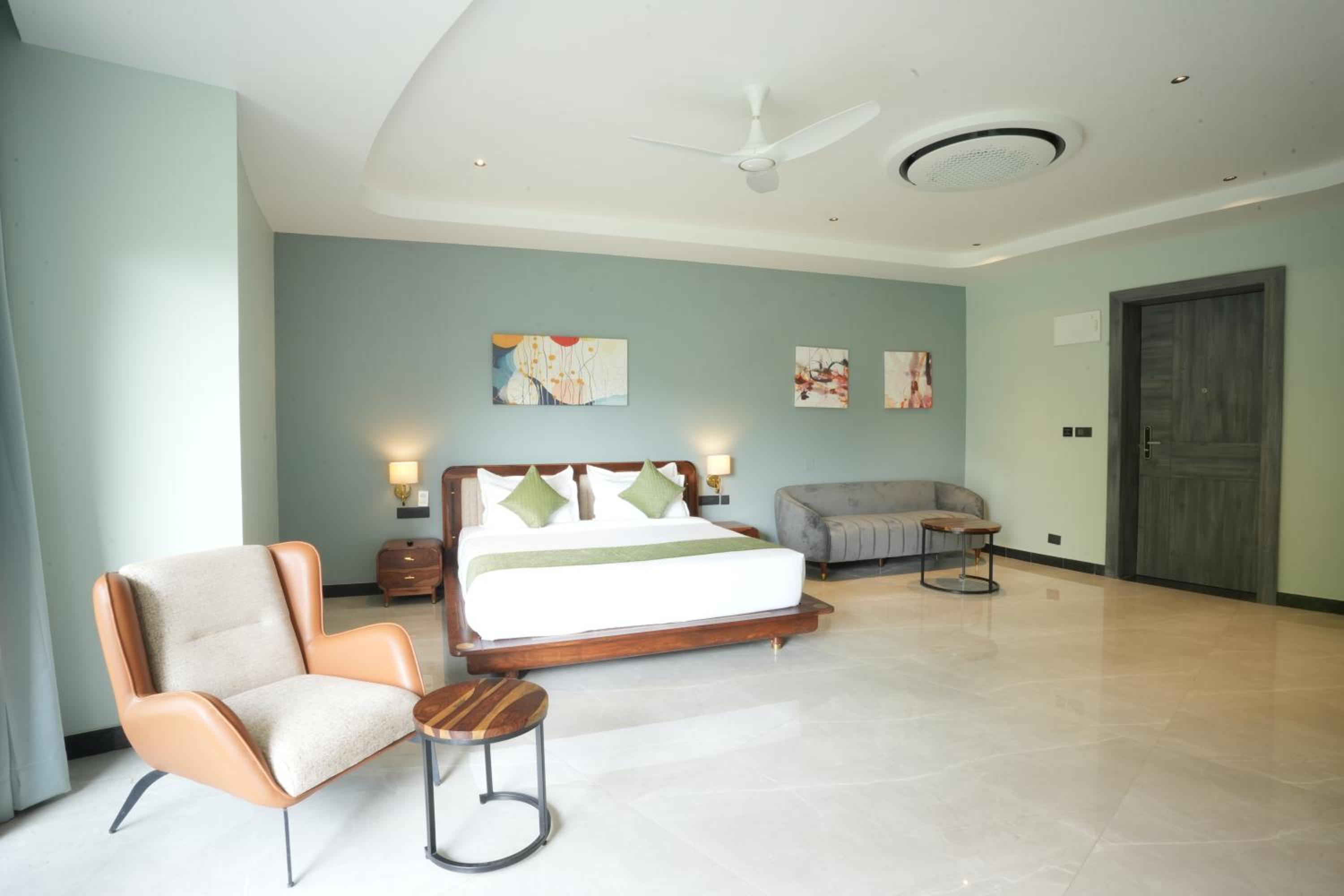 Suite With Balcony photo 1