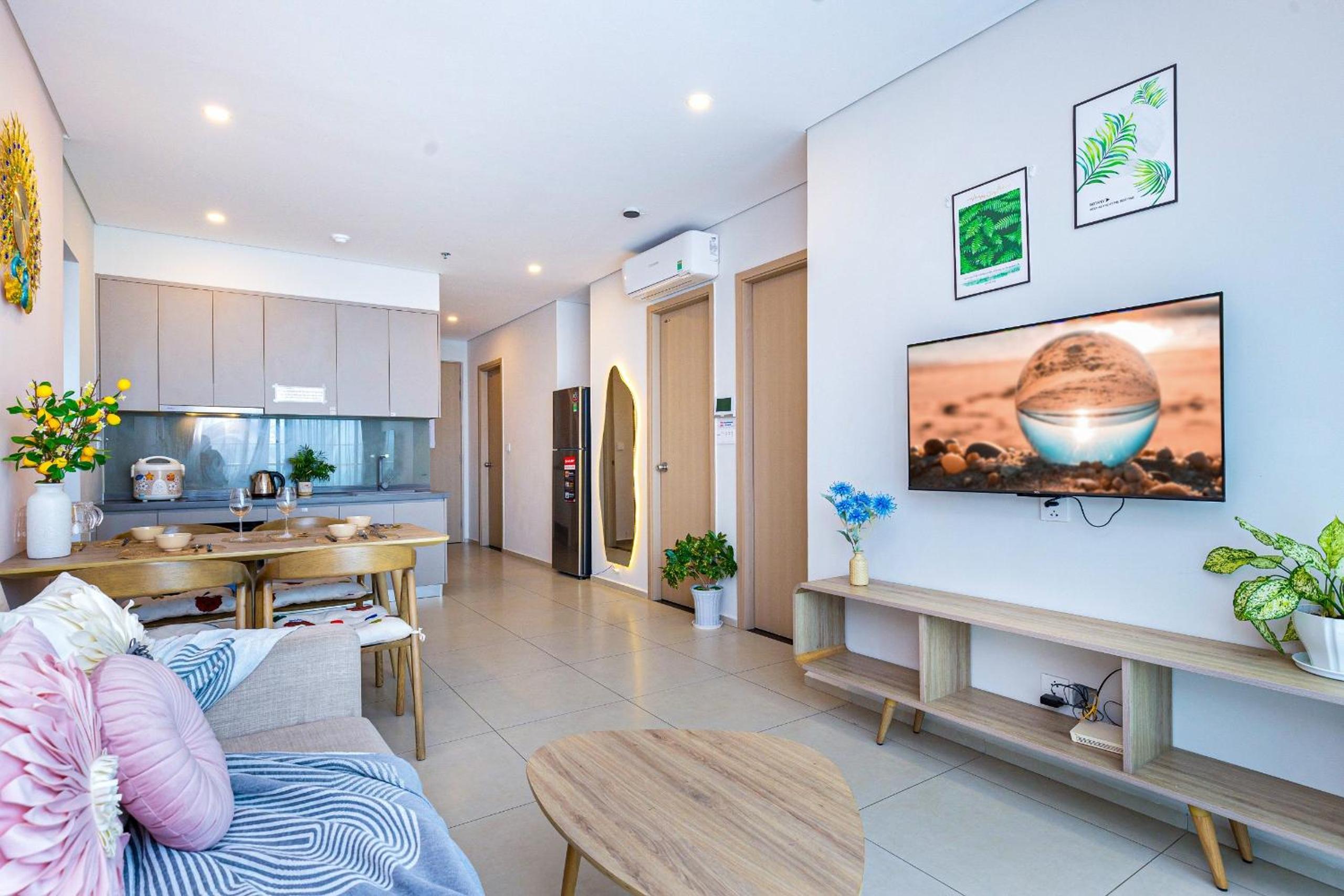Three-Bedroom Apartment with Sea View - Photo 56