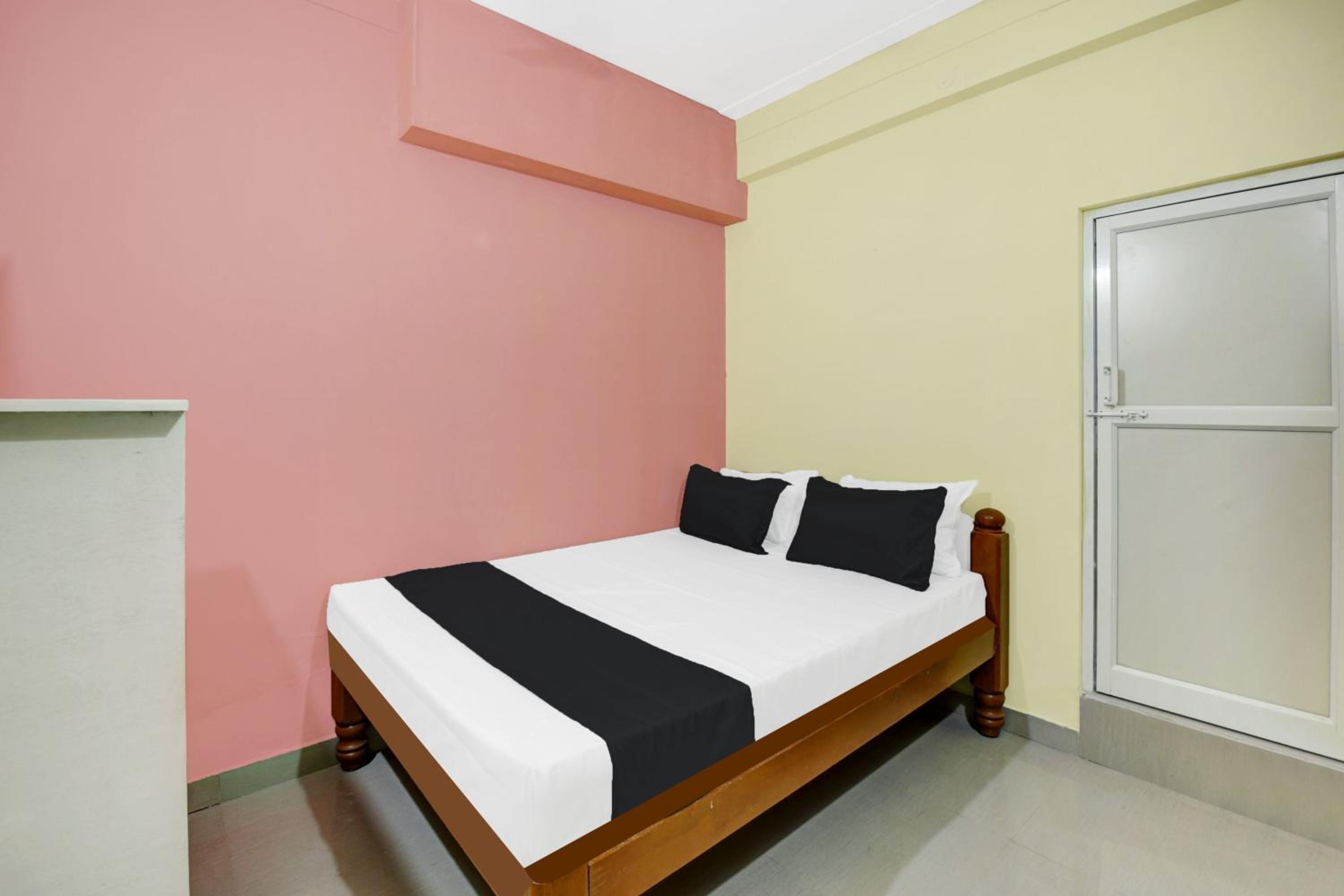 Classic Triple Room photo 1