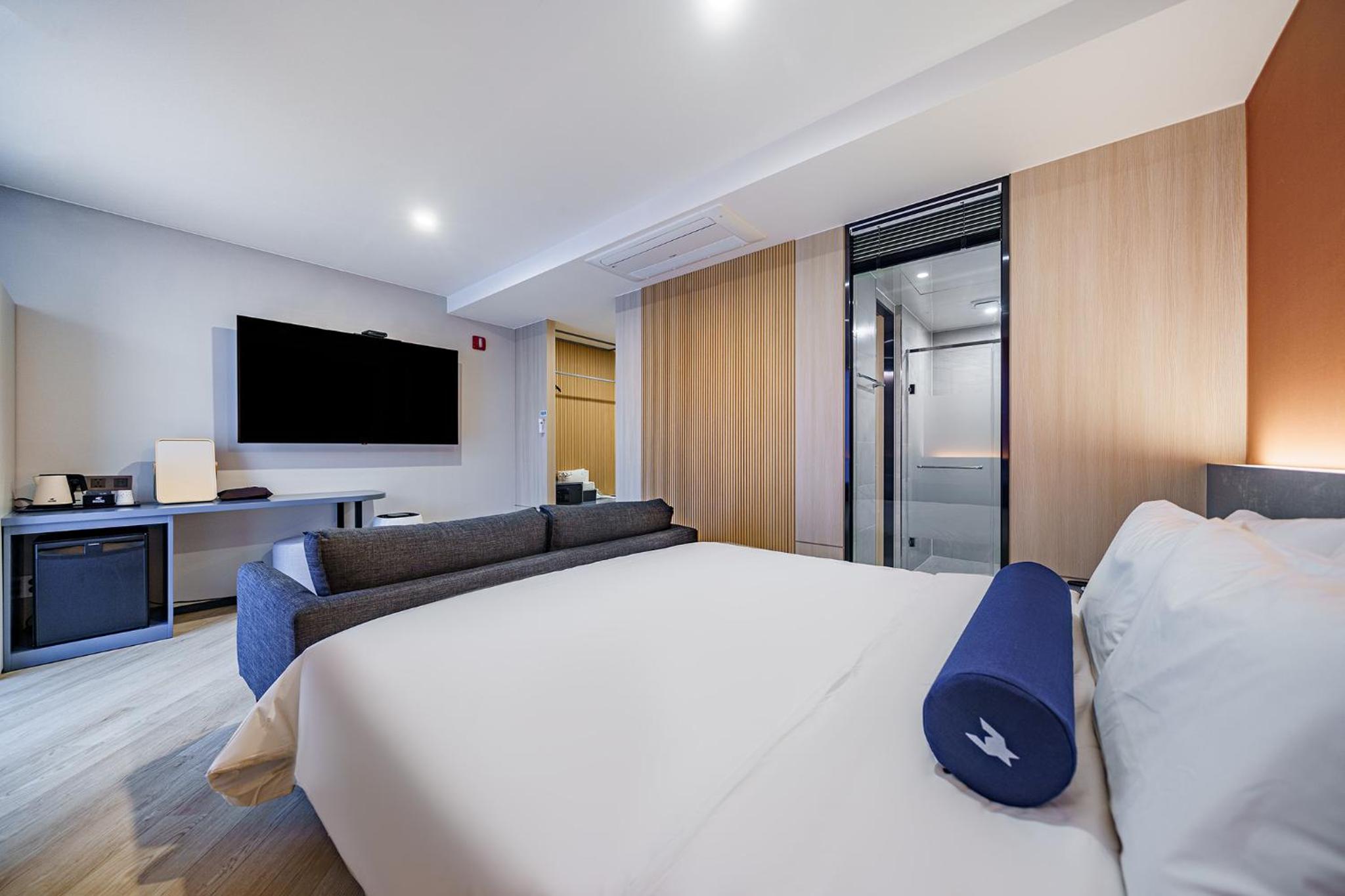 Deluxe Double Room - Photo 1