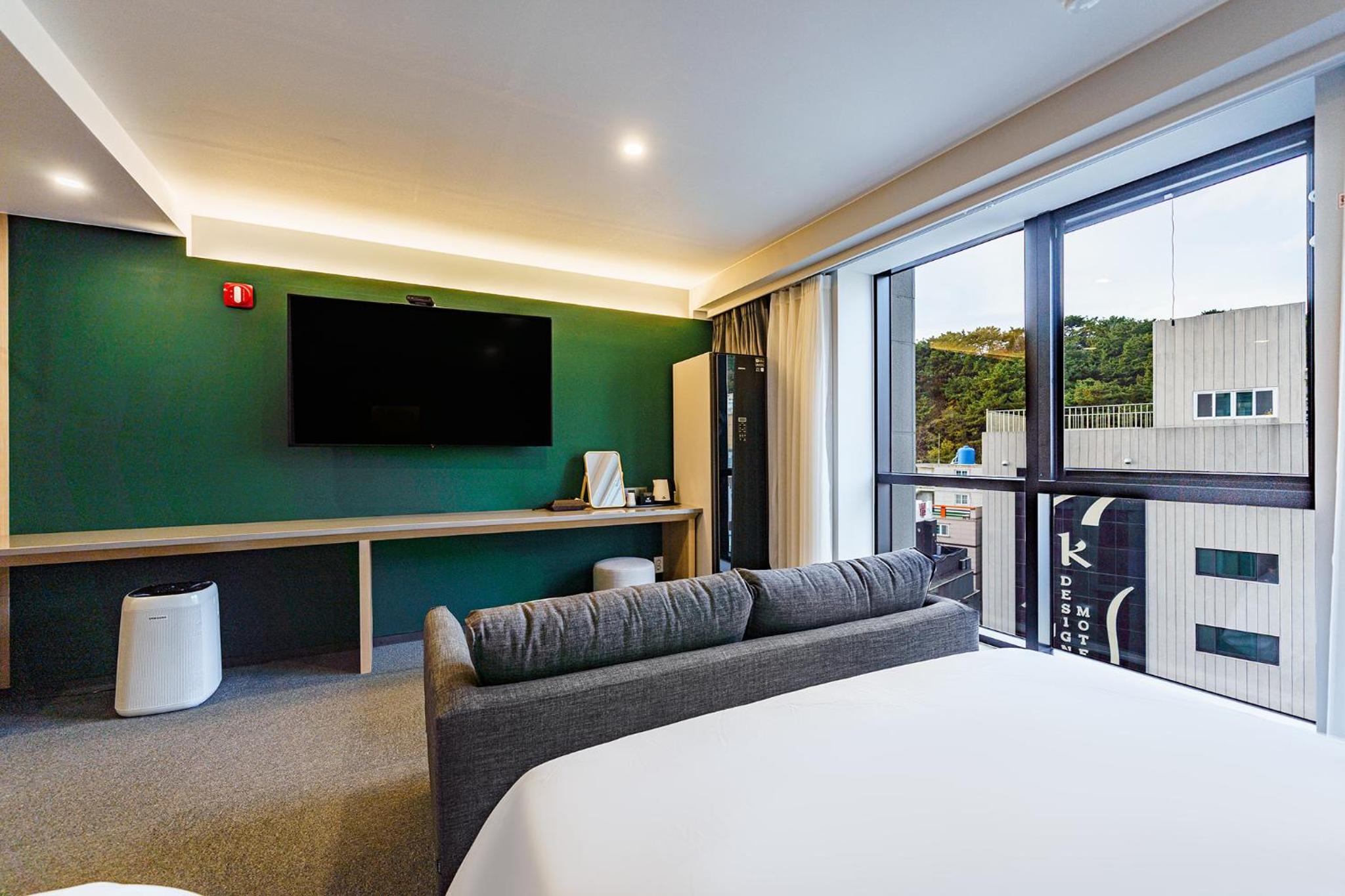 Deluxe Twin Room - Photo 11