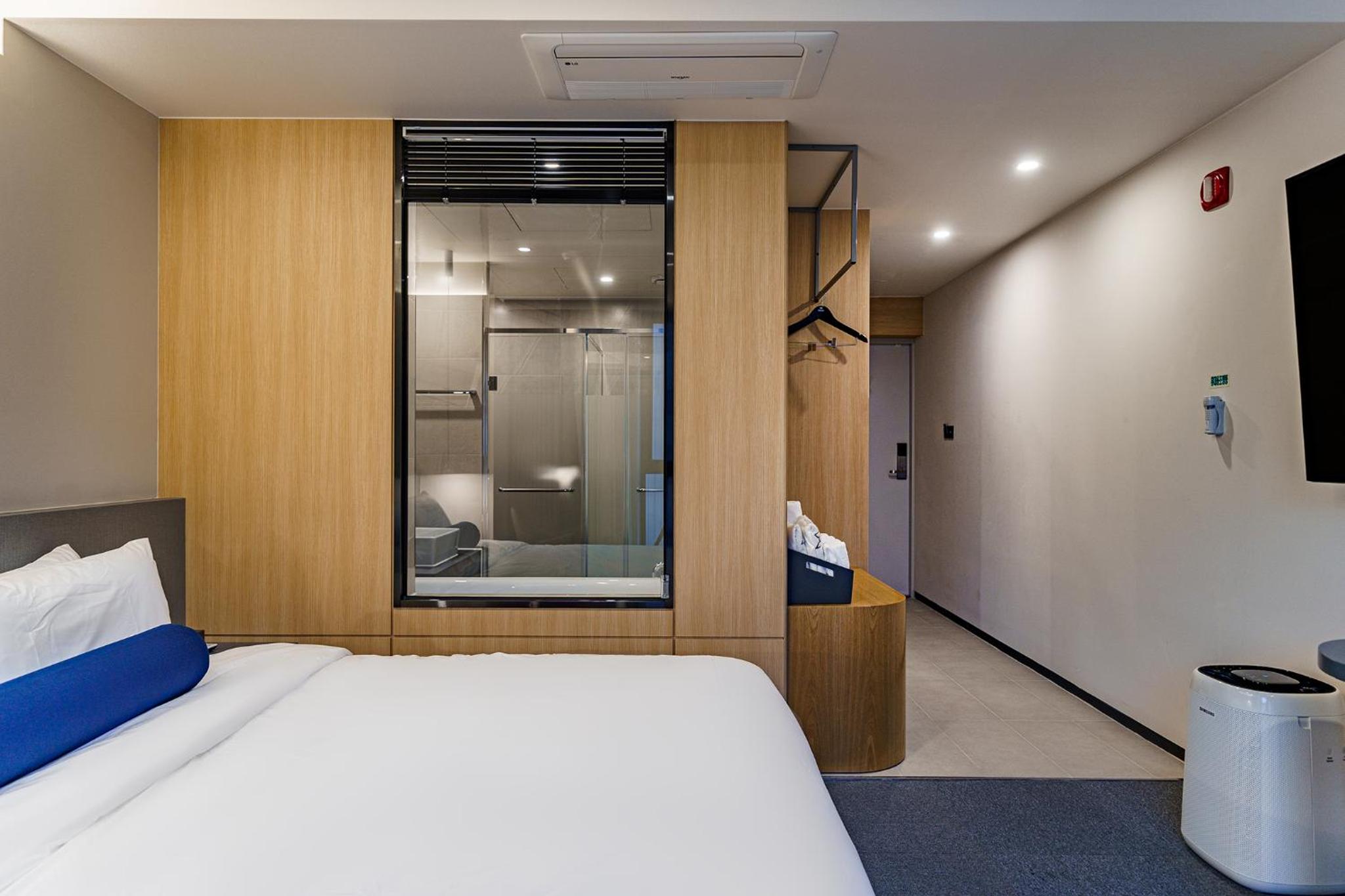 Standard Double Room - Photo 10