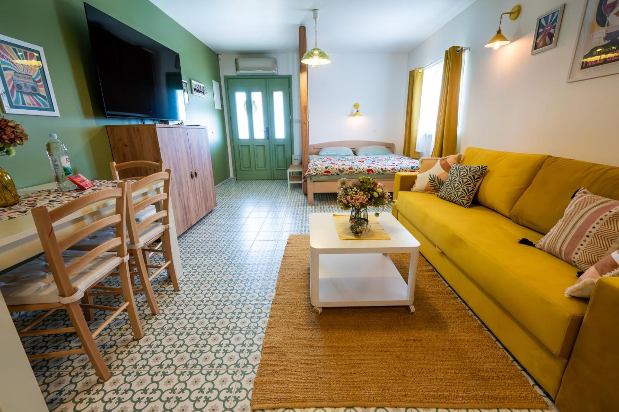 One-Bedroom Apartment