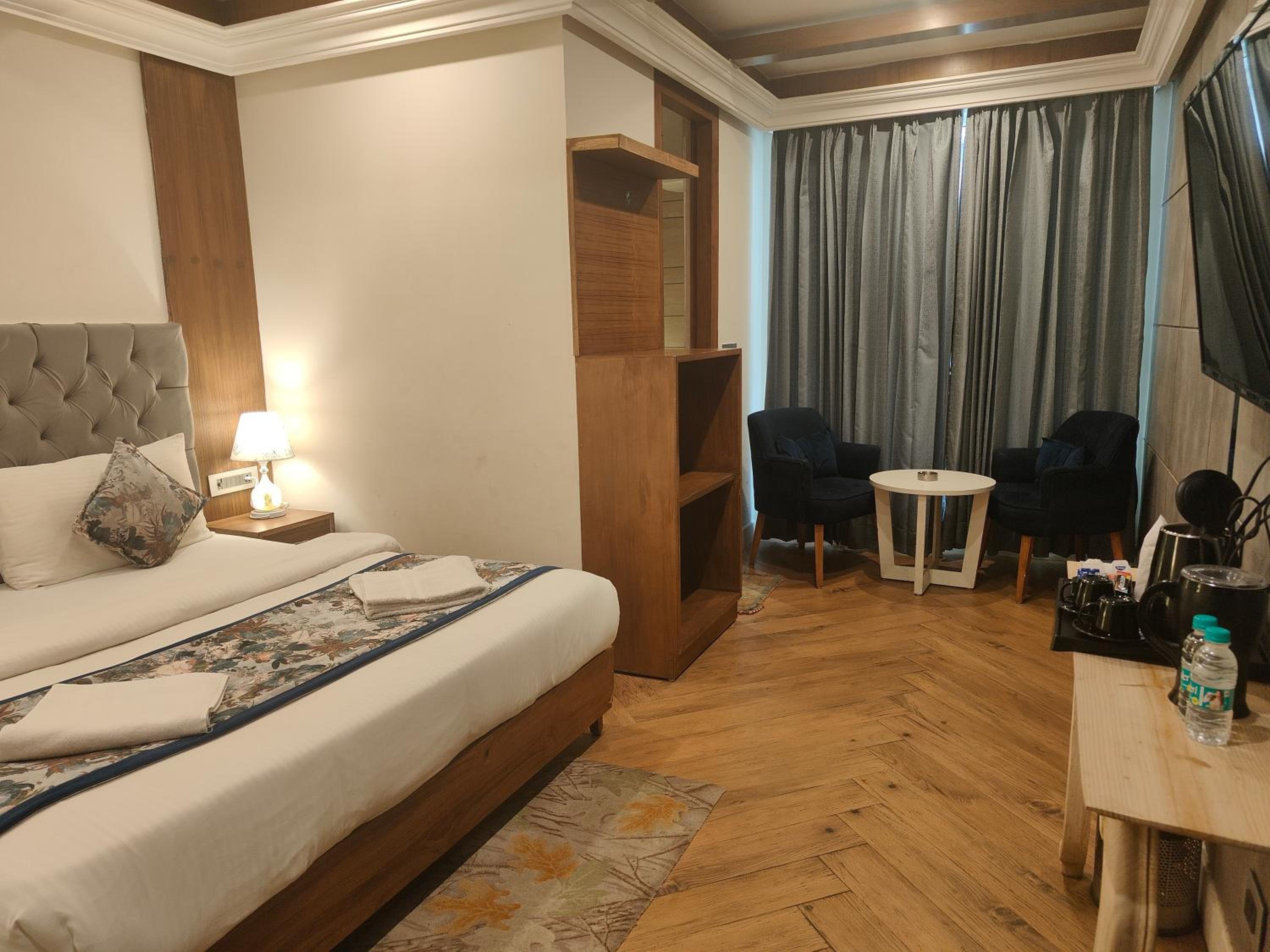 Large Double Room