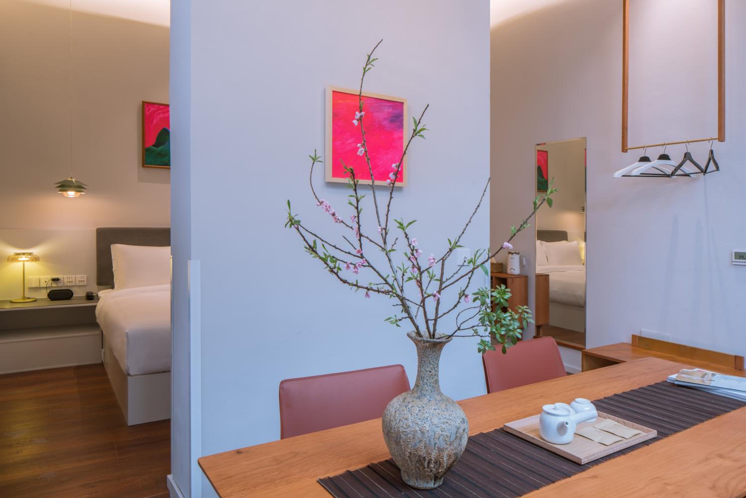 Deluxe Double Room (2 Adults + 1 Child)