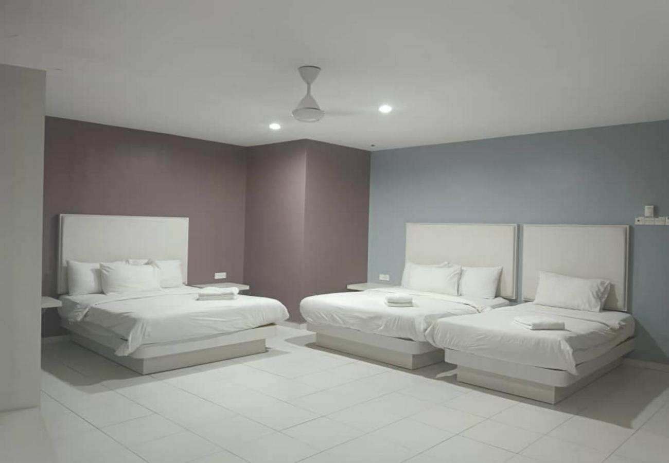 Executive Suite no window photo 2