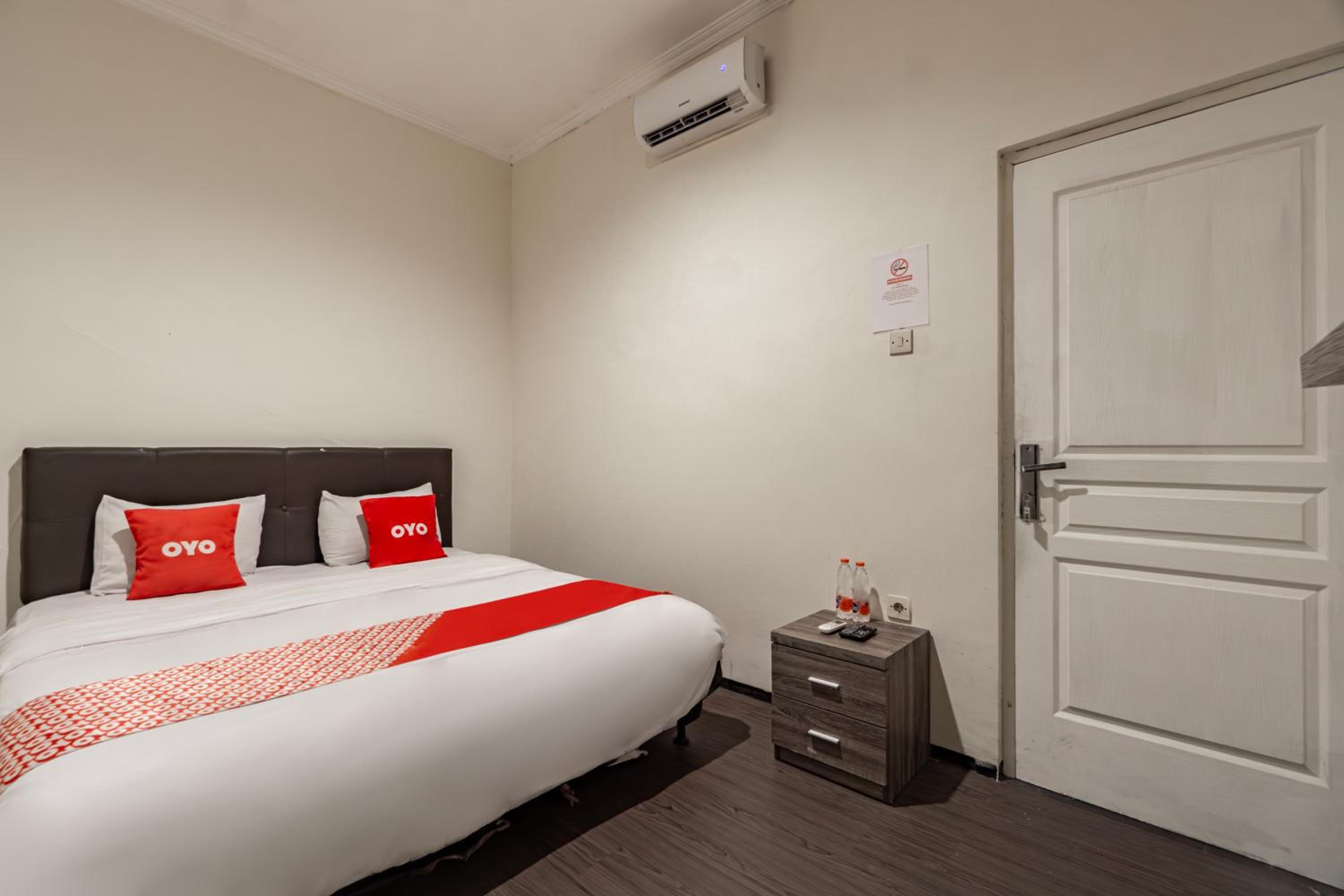 Standard Double Room - Photo 7