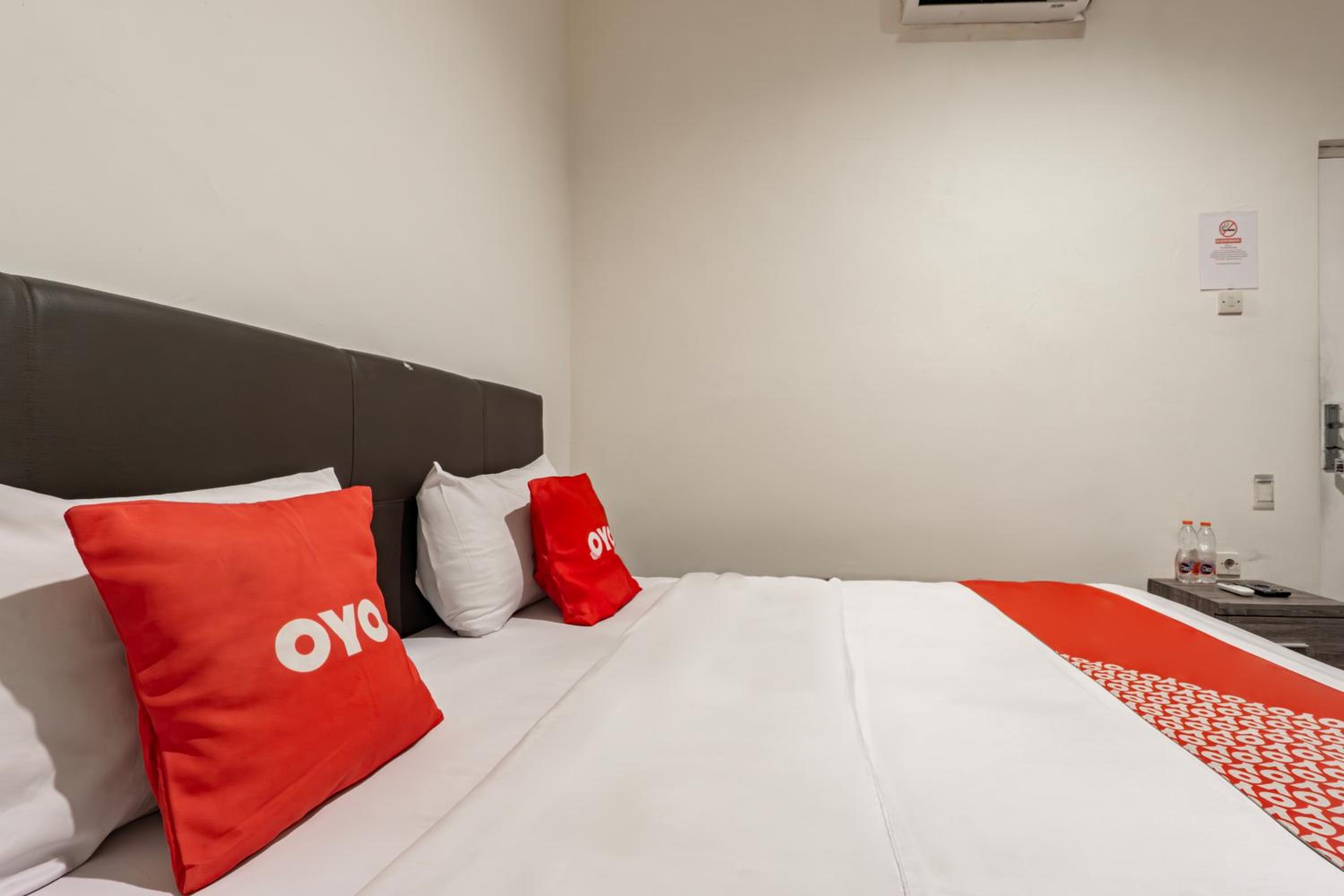 Standard Double Room - Photo 8