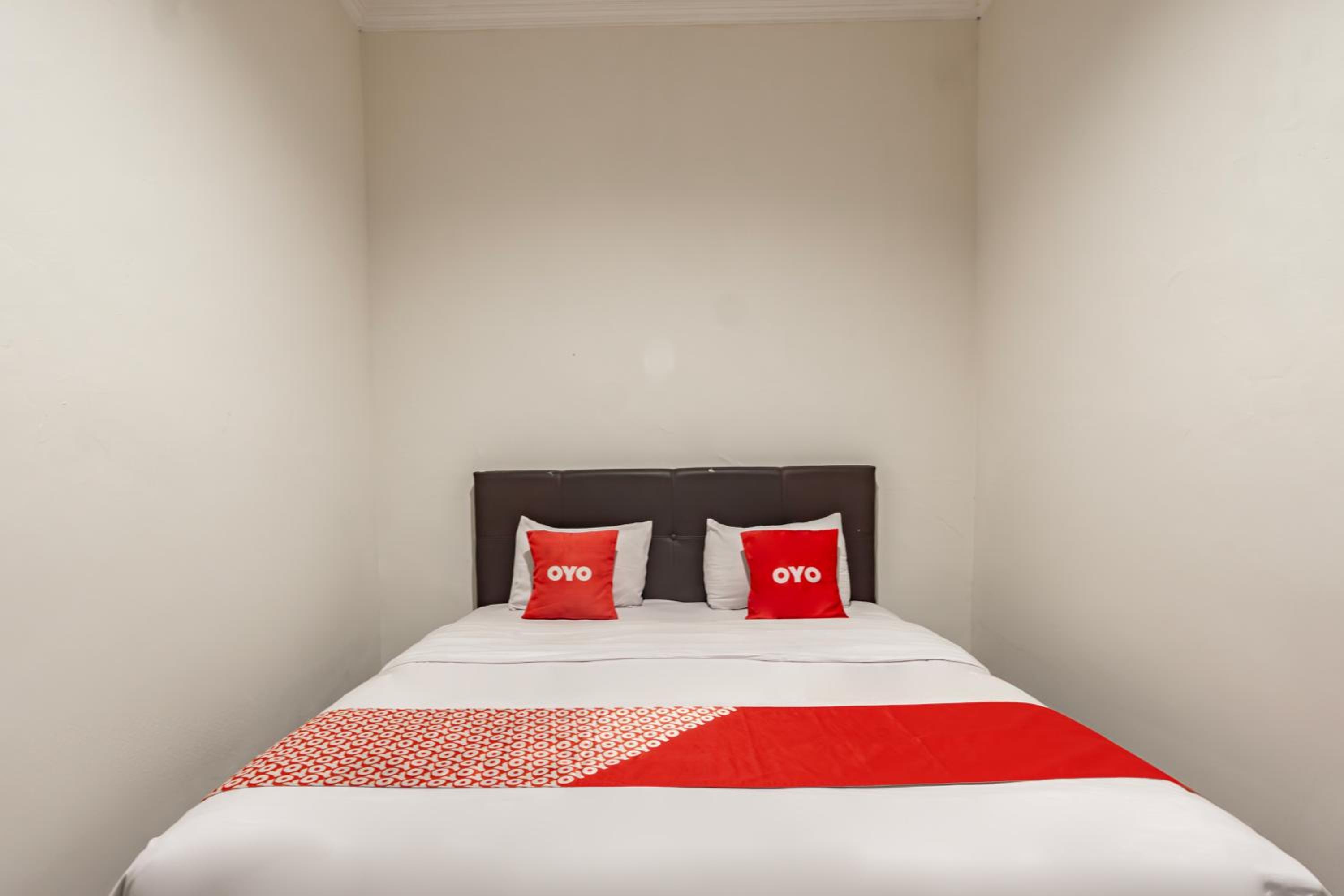 Standard Double Room - Photo 2