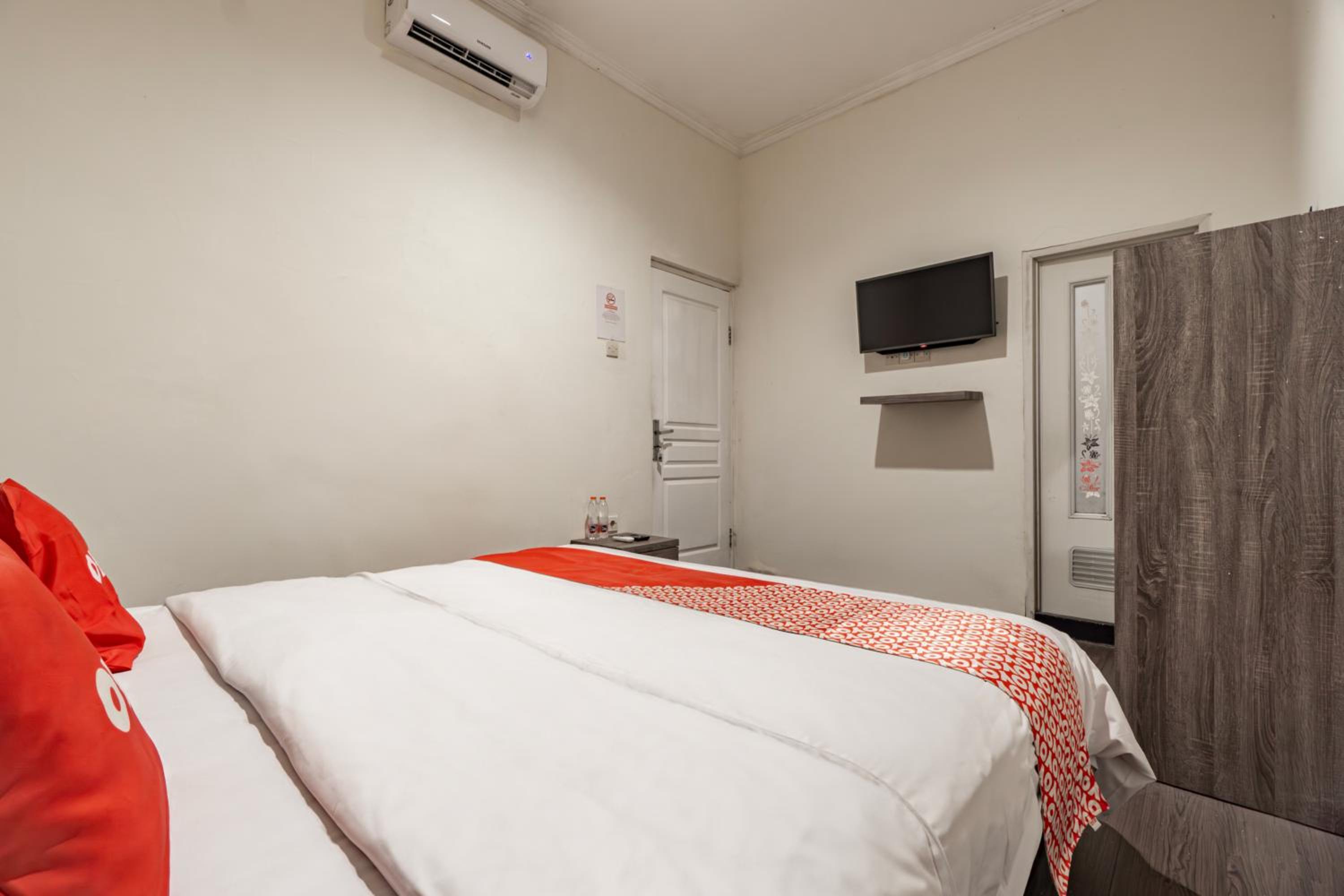 Standard Double Room - Photo 14