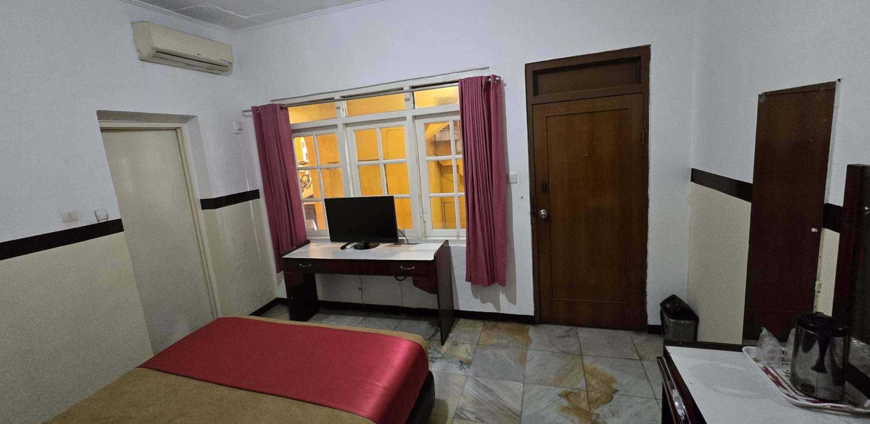 Deluxe Room - Photo 6
