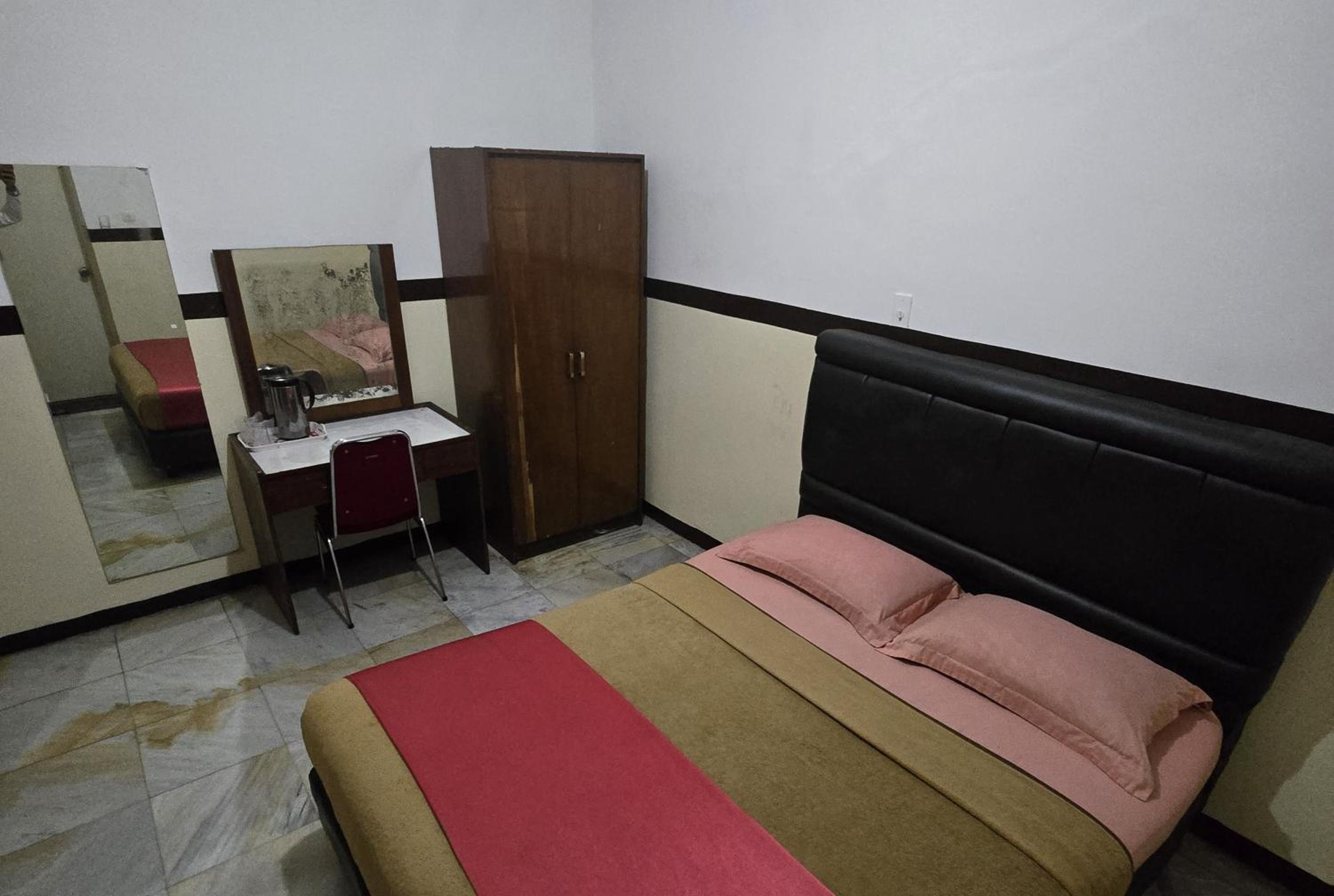 Deluxe Room - Photo 3