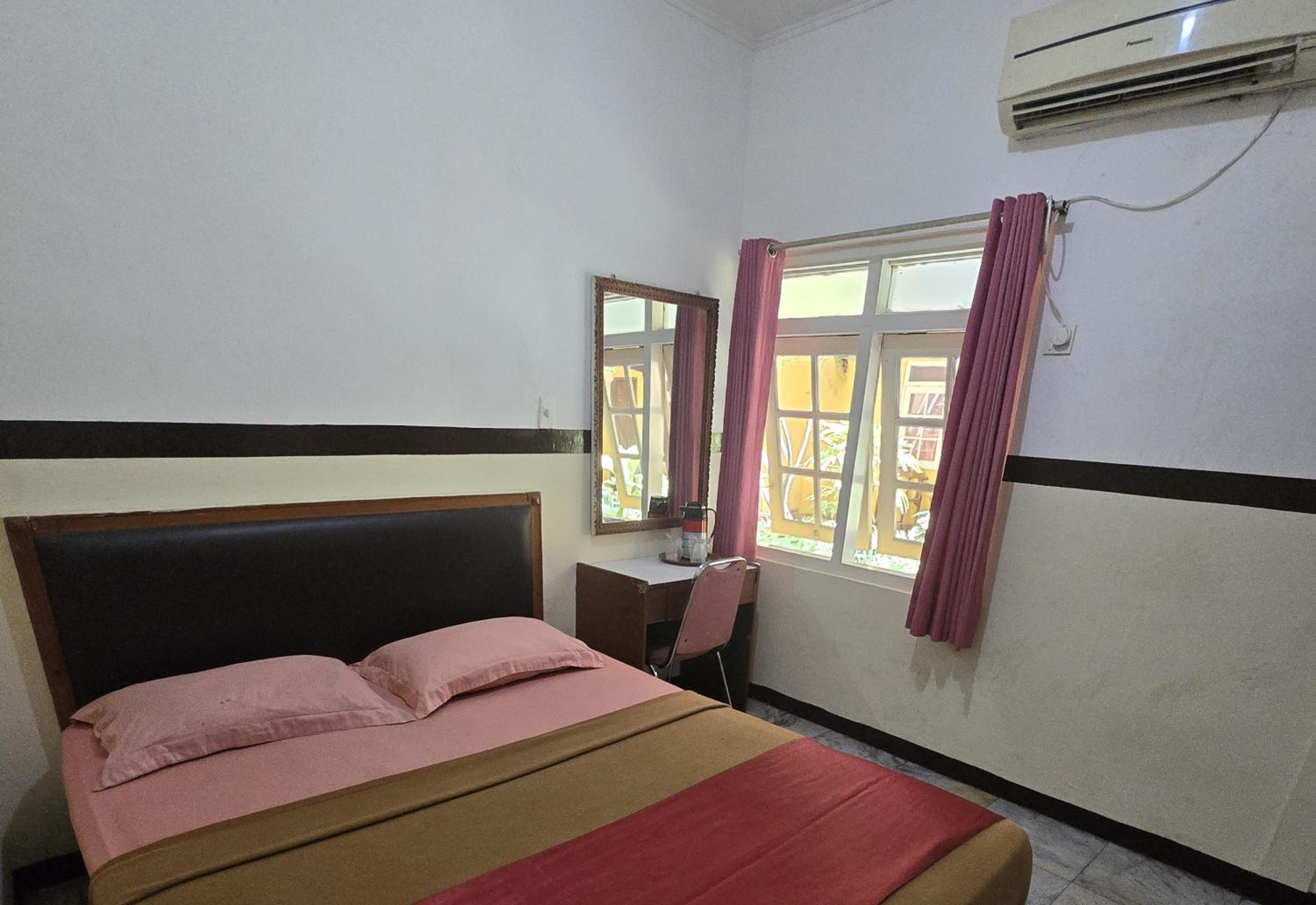 Deluxe Room - Photo 2