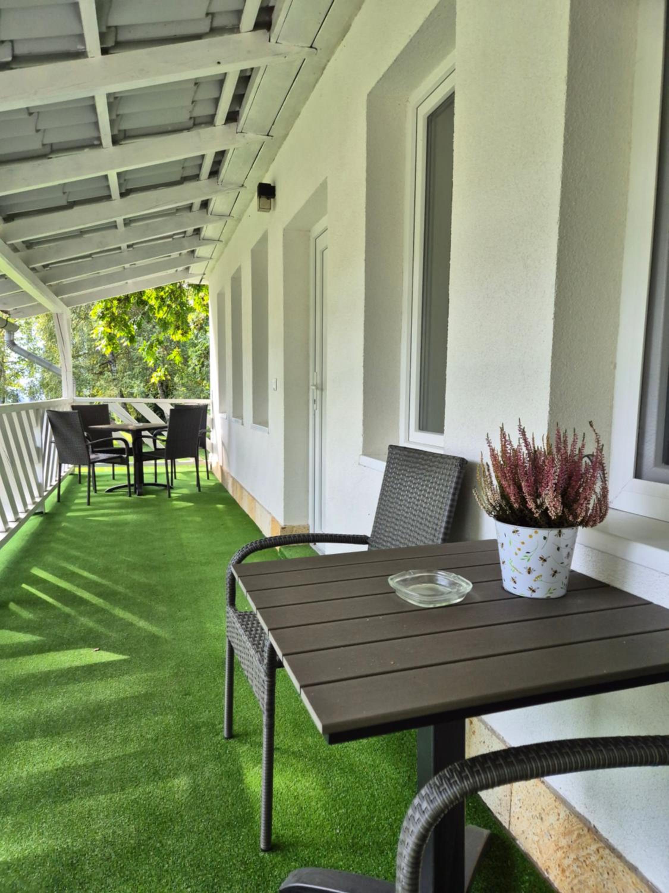 Apartment with Garden View - Photo 7