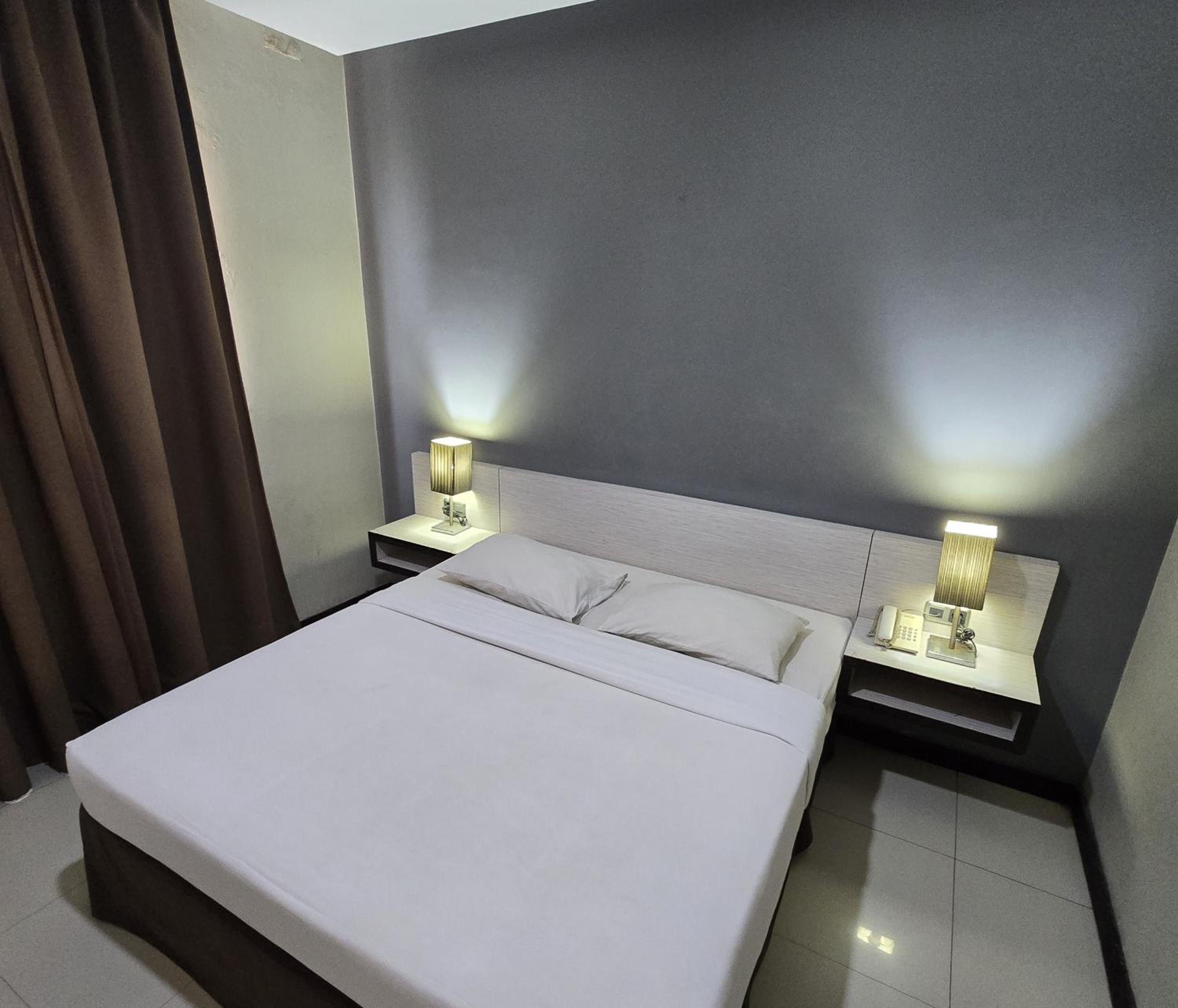 Deluxe Double or Twin Room - Photo 16