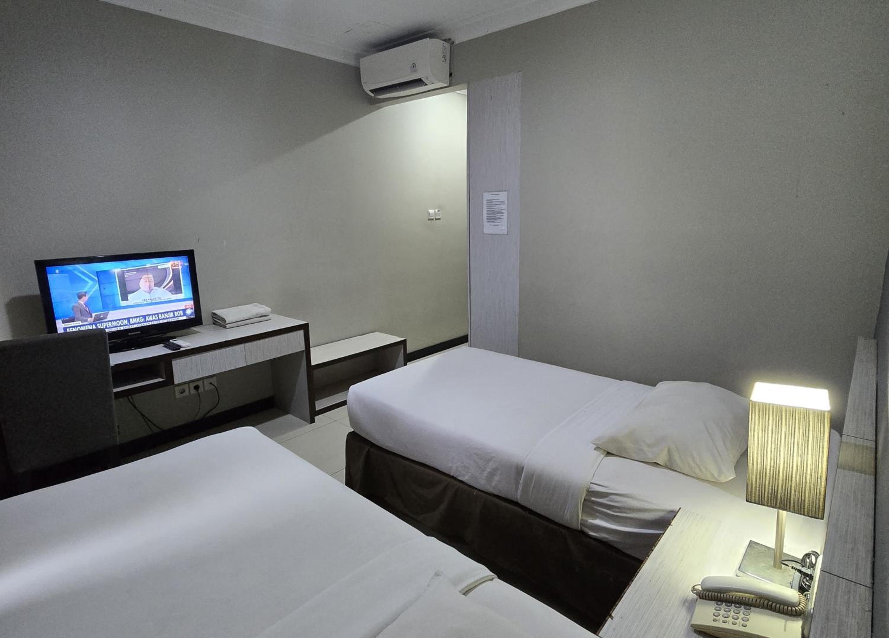 Deluxe Double or Twin Room - Photo 21