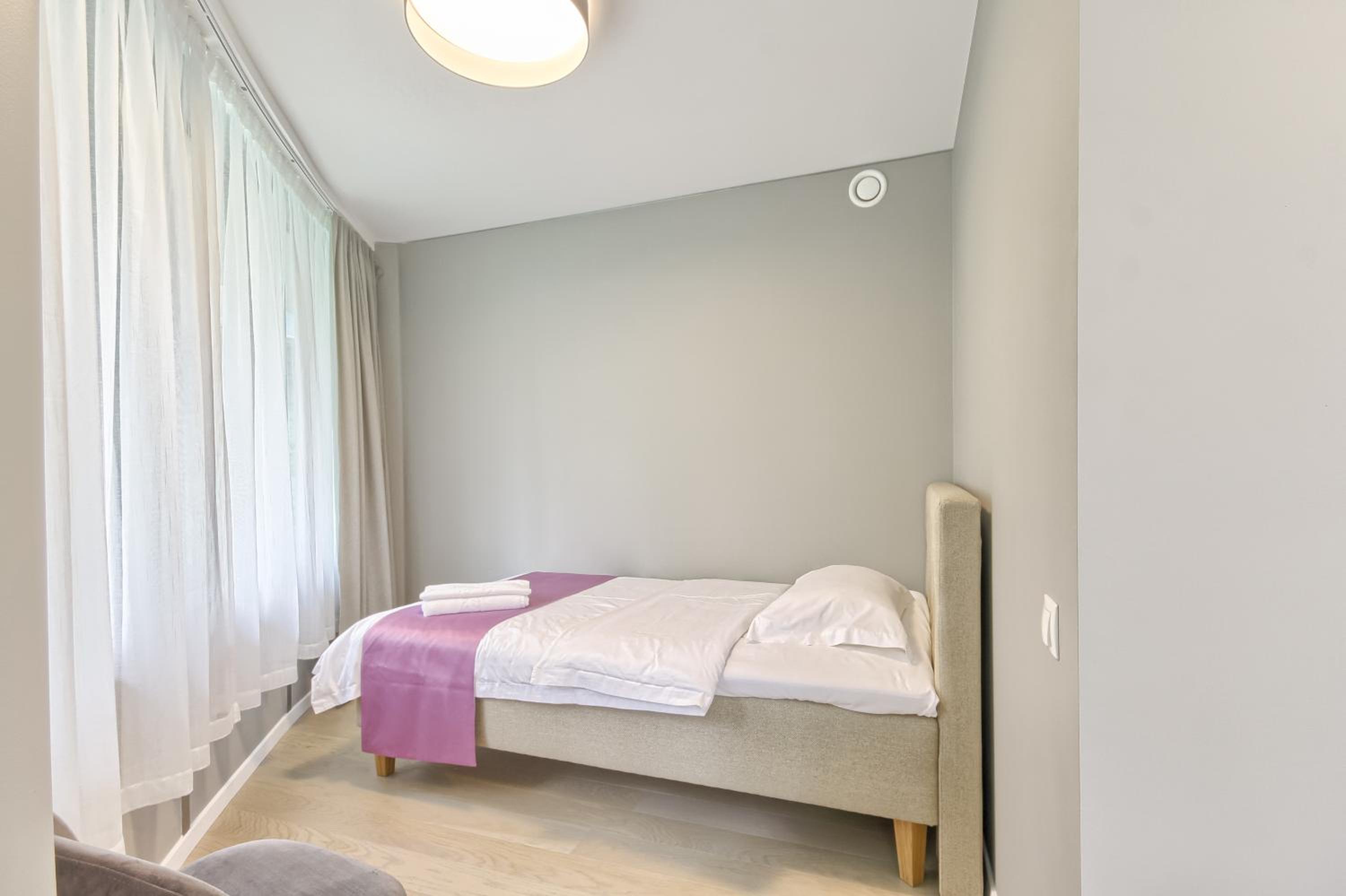 Studio Apartment photo 1