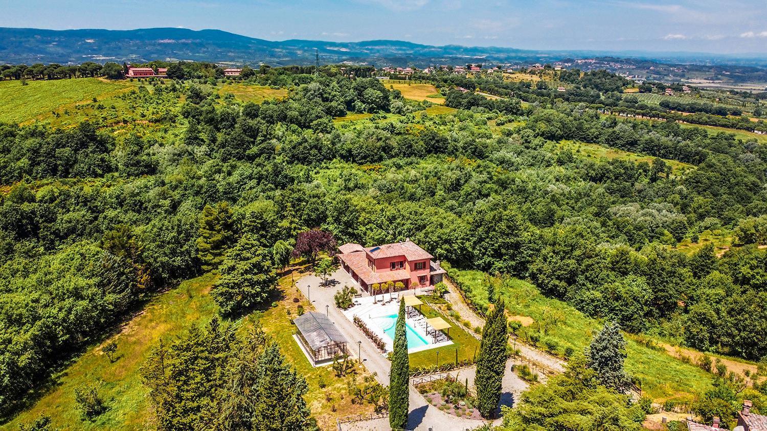 Villa photo 3