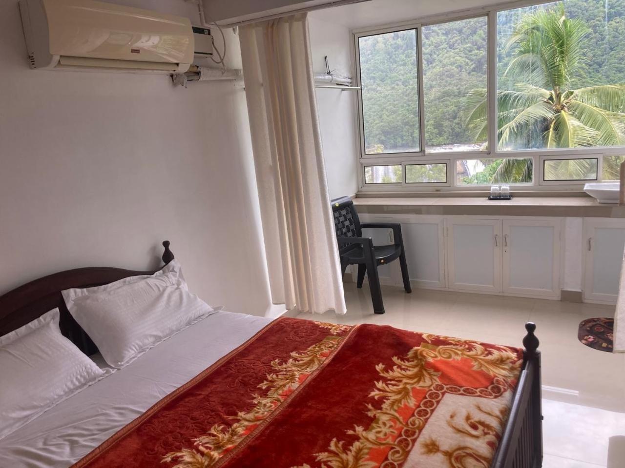 Budget Double Room photo 1