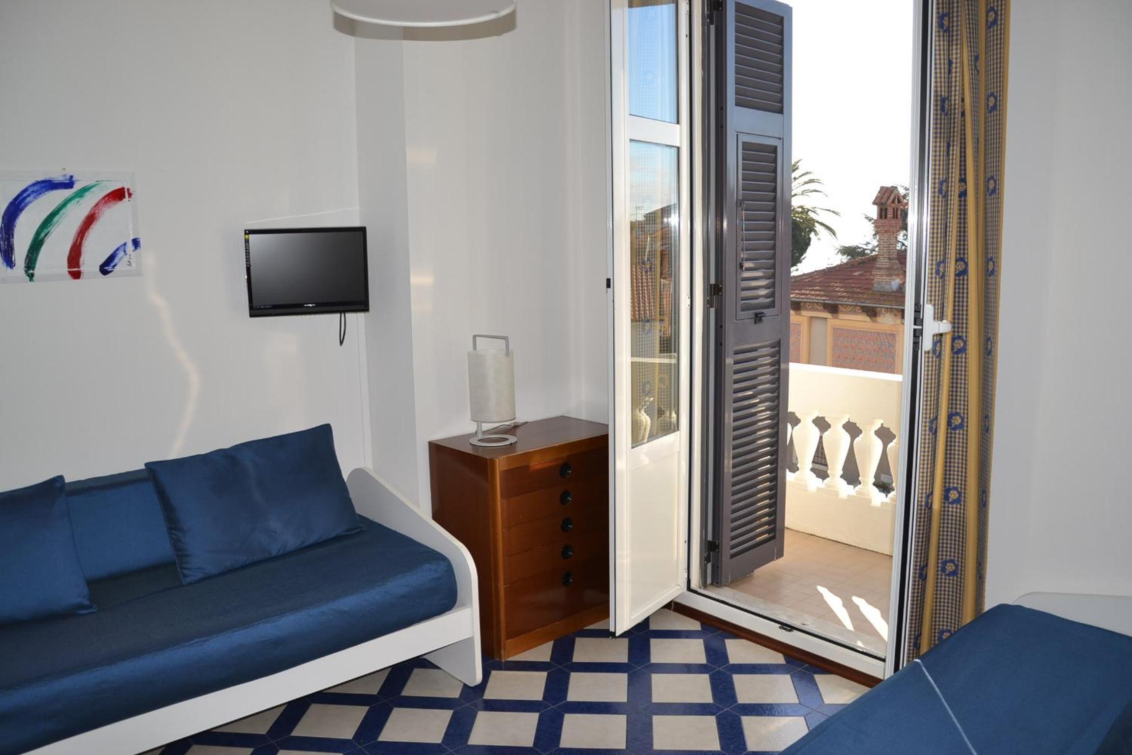 Studio with Balcony