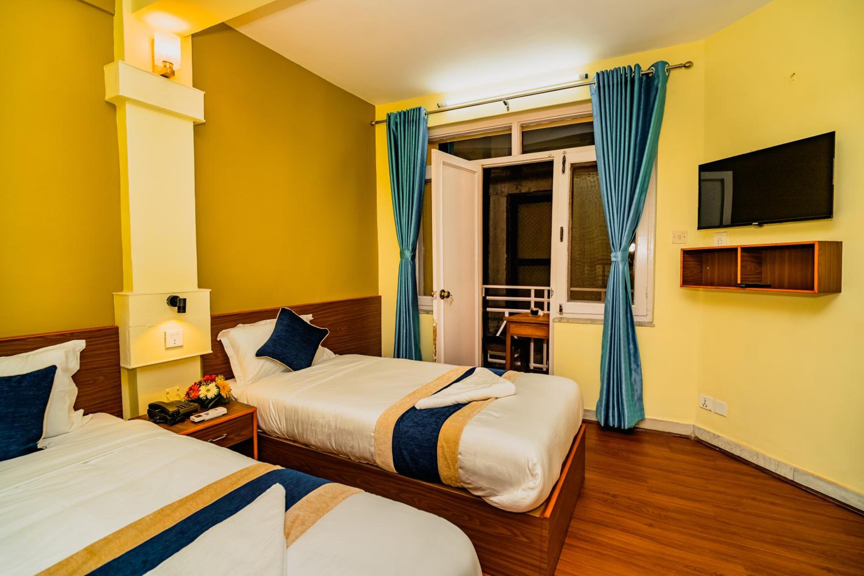 Deluxe Double or Twin Room - Photo 5