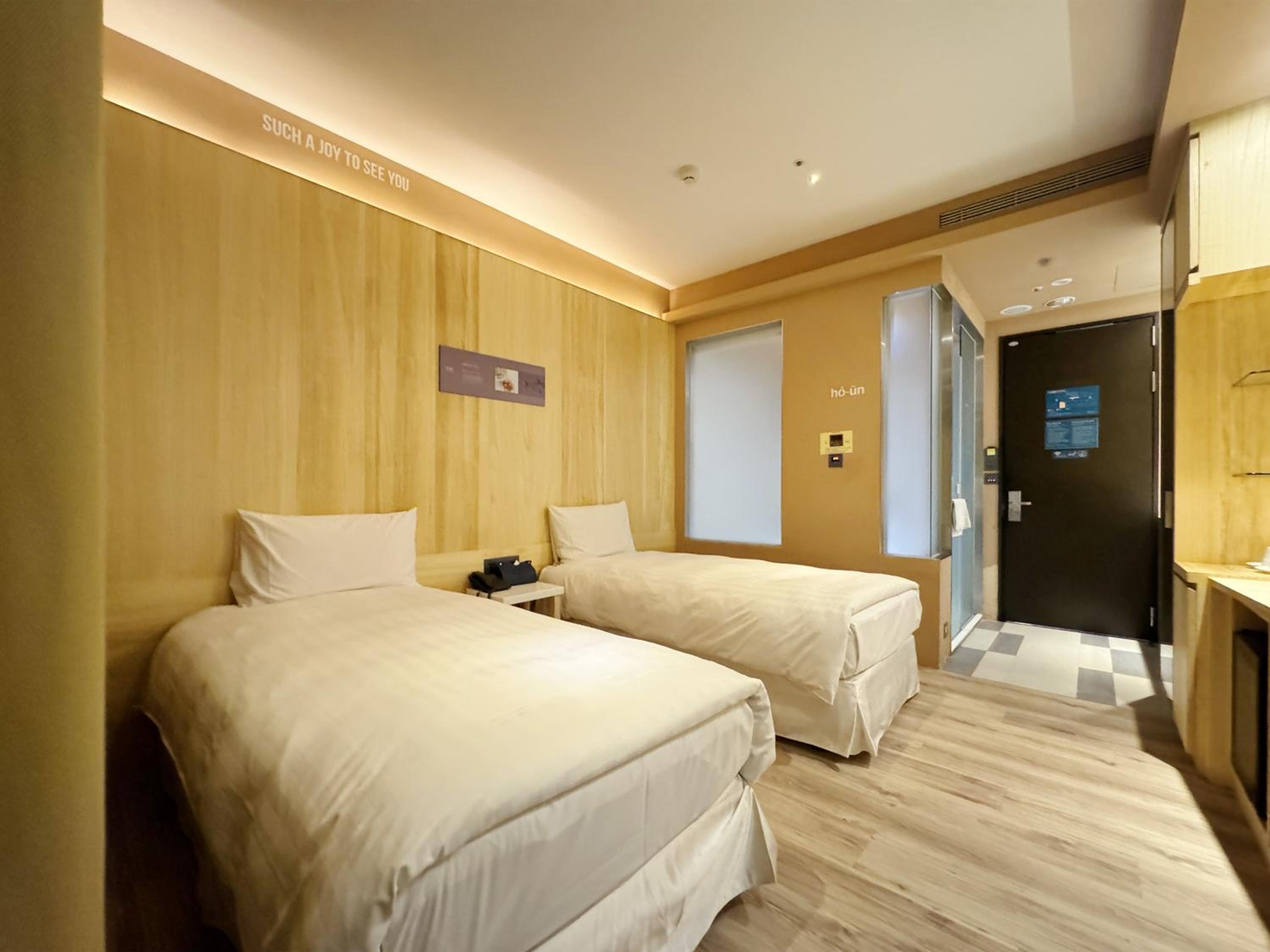 Standard Twin Room (No Window) photo 3