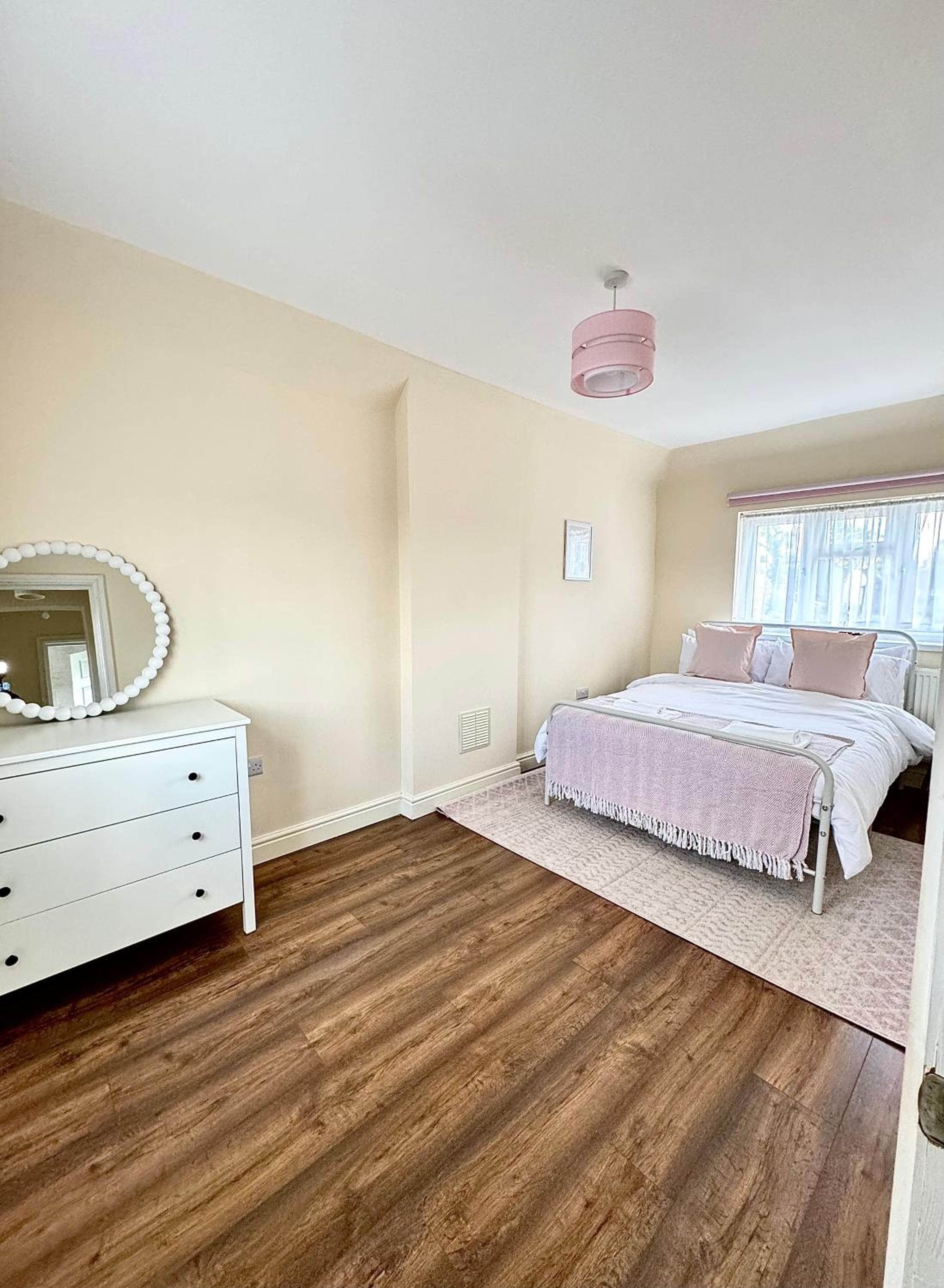 Double Room with Shared Bathroom photo 1