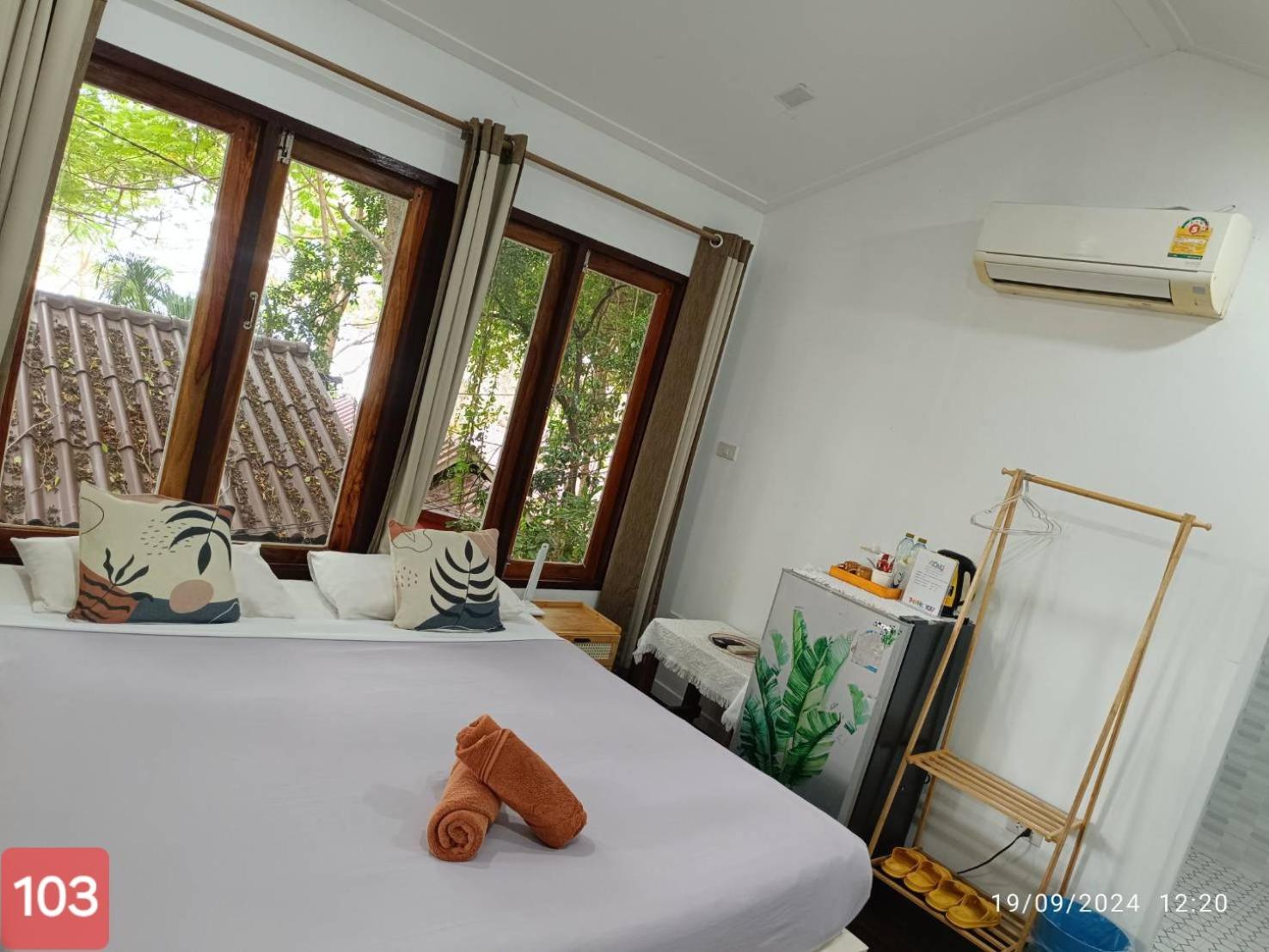 Standard King Room - Photo 1