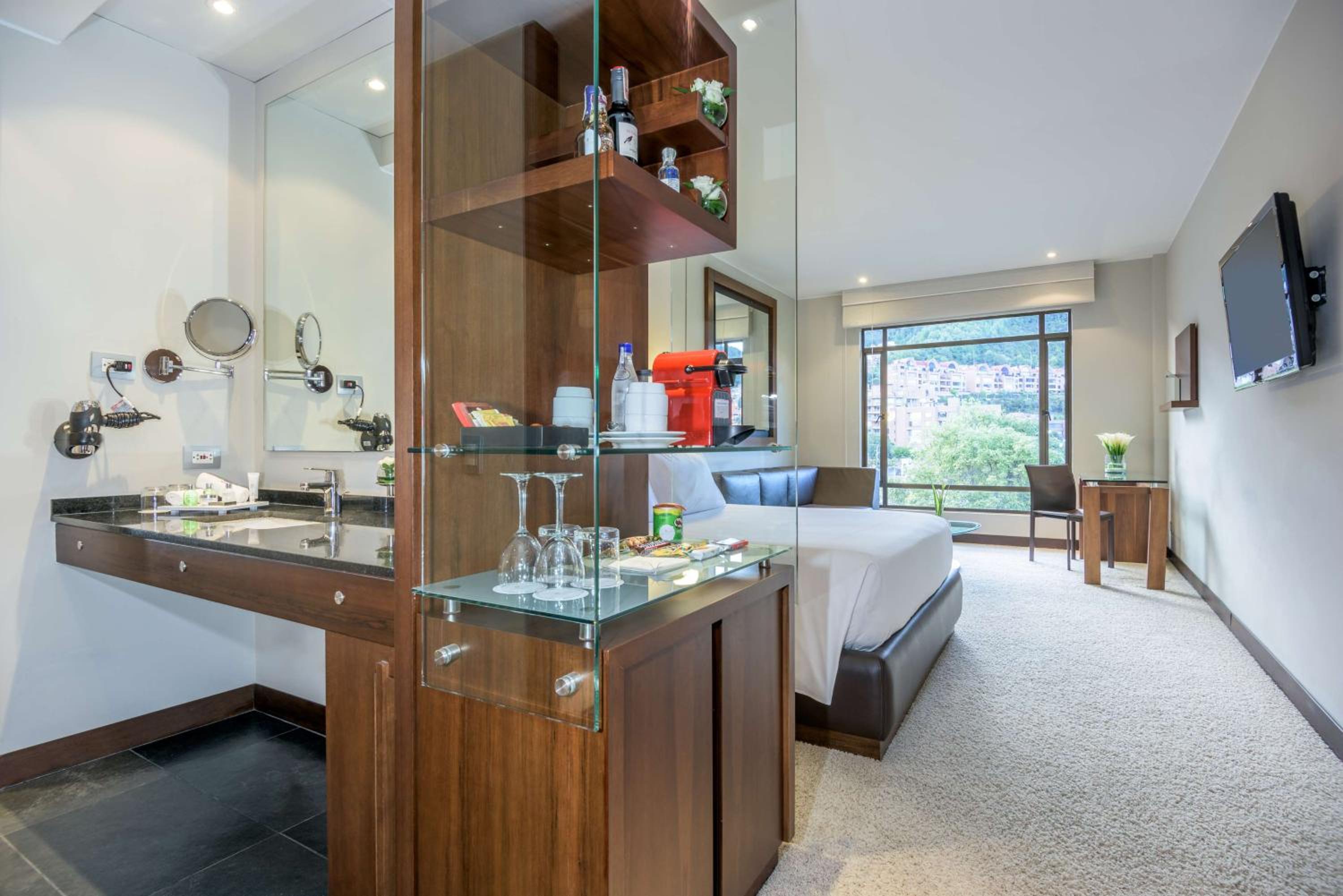 Superior Double or Twin Room with Extra Bed (2 Adults + 1 Child) - Photo 4