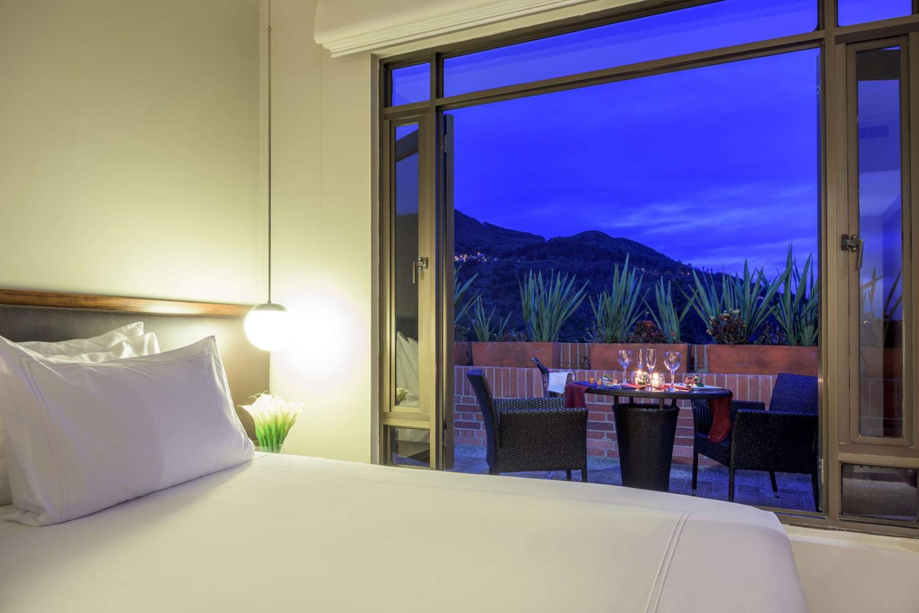 Junior Suite with Terrace - Photo 4