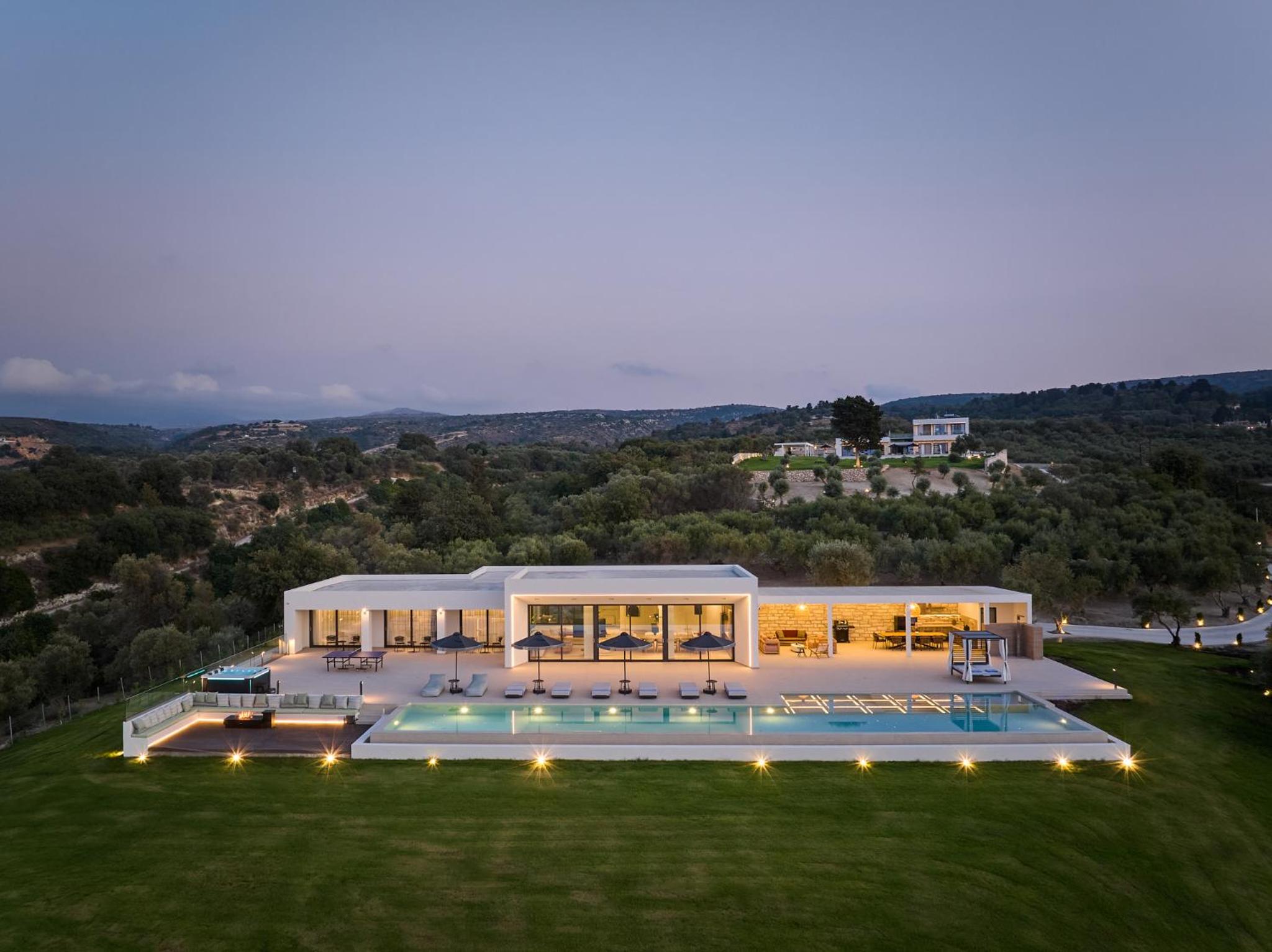 Gavras Exclusive Villa II, Pool, Jacuzzi & Sea View photo 2