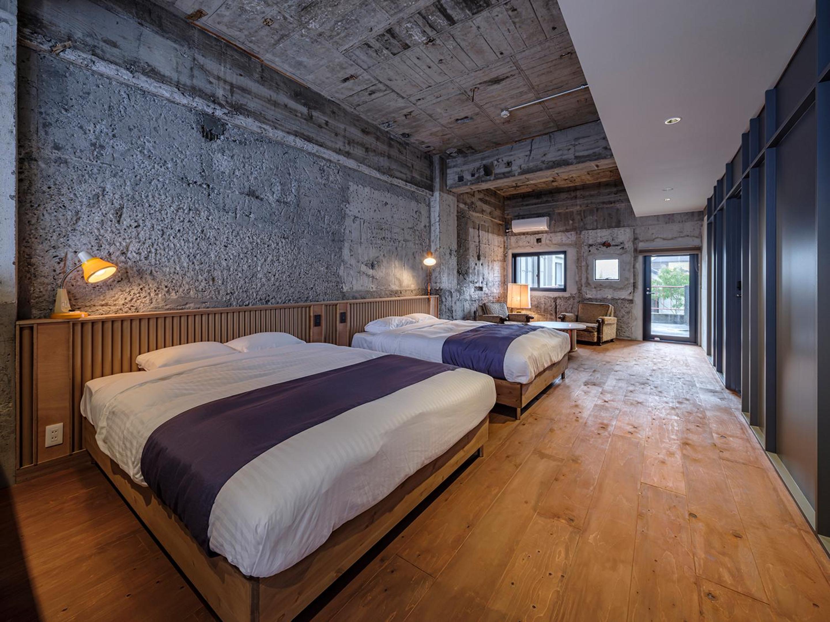 Suite with Mountain View