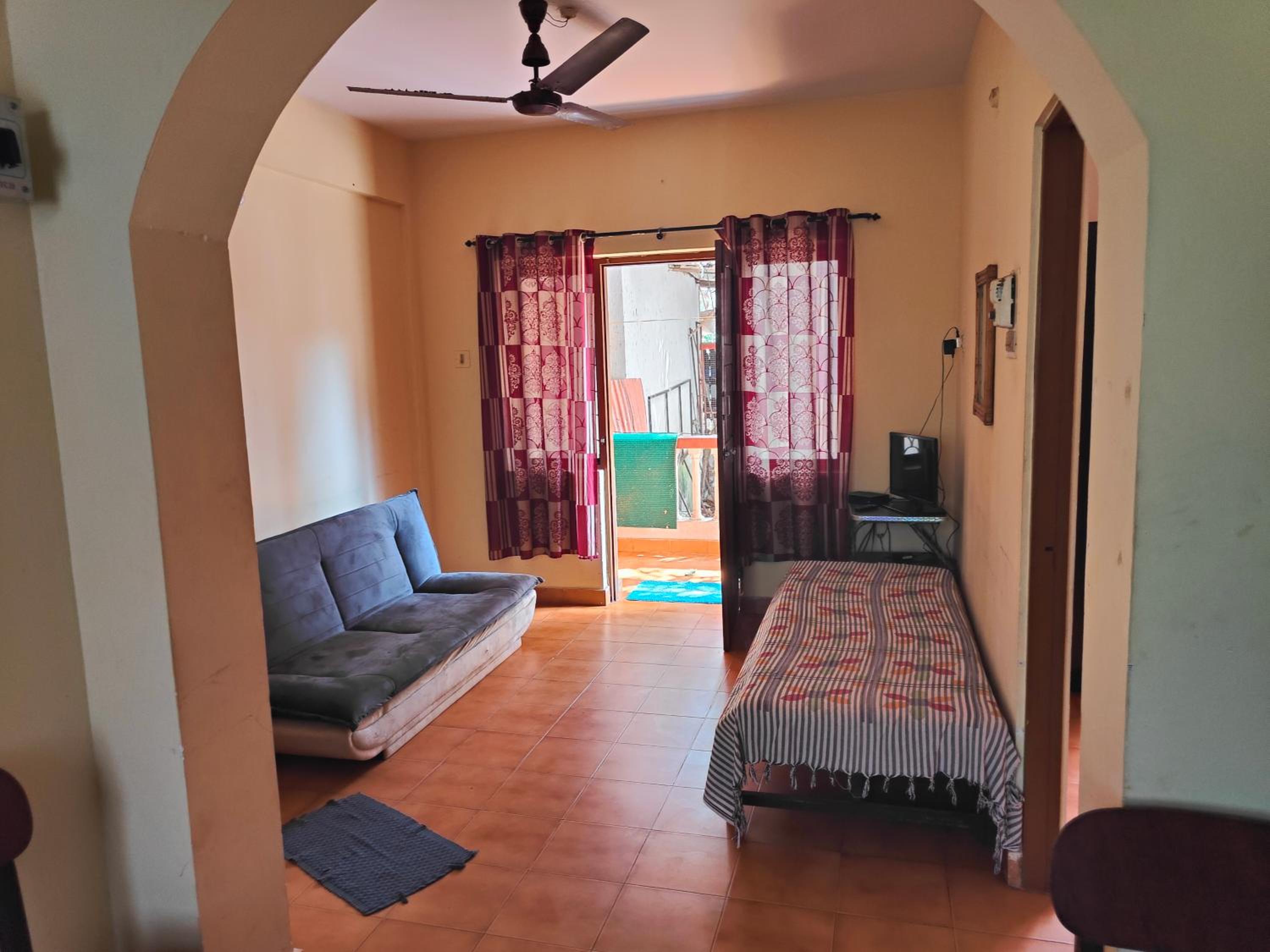 One-Bedroom Apartment photo 2