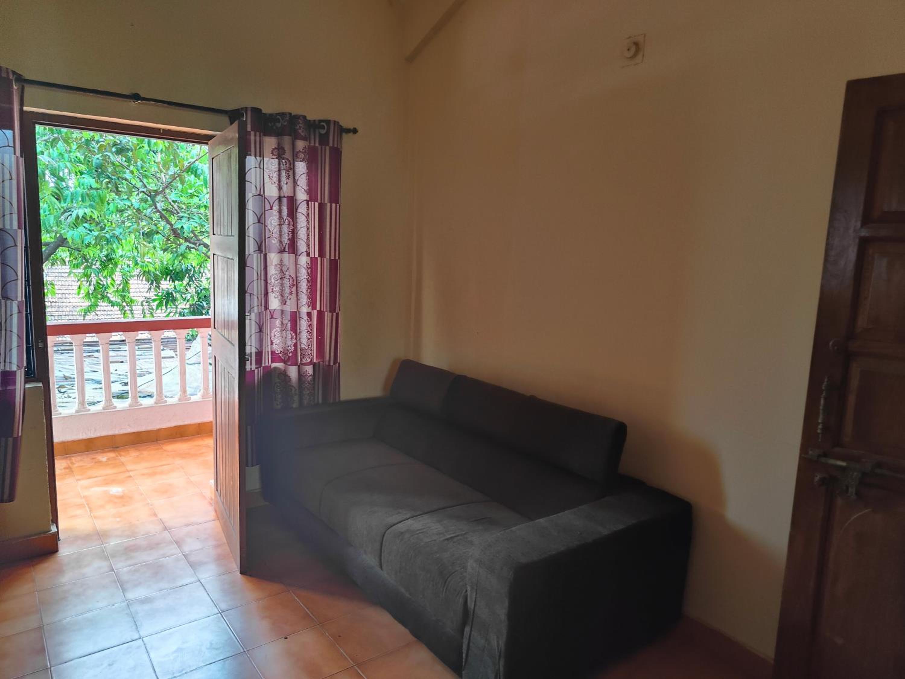 Double Room with Balcony (2 Adults + 1 Child) photo 1