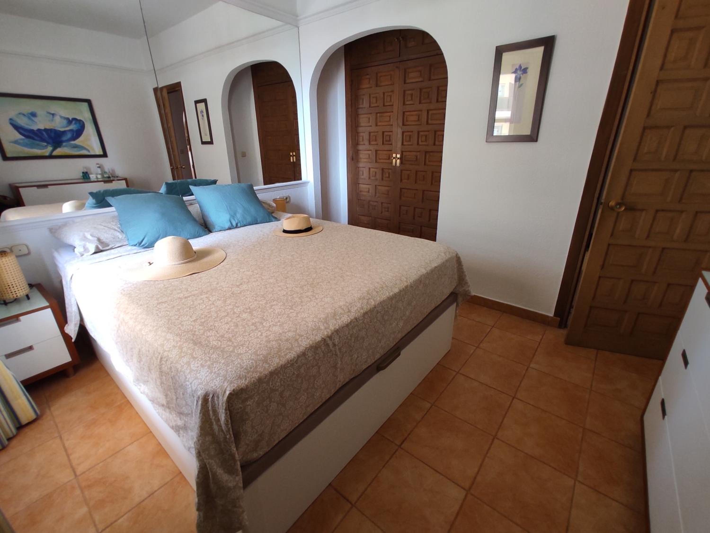 Apartamento de una habitación con vista al mar