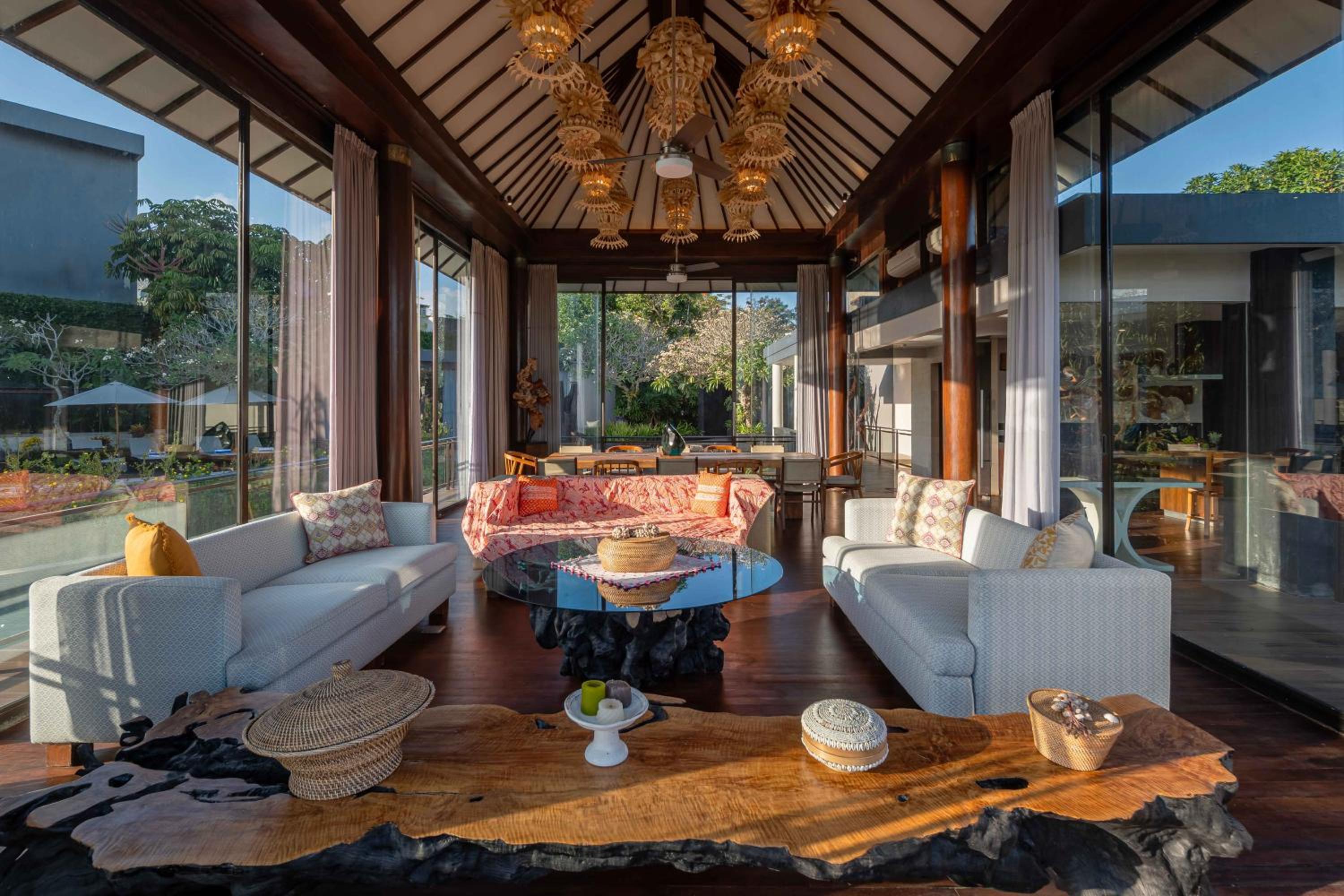 Three-Bedroom Villa with Private Pool photo 2