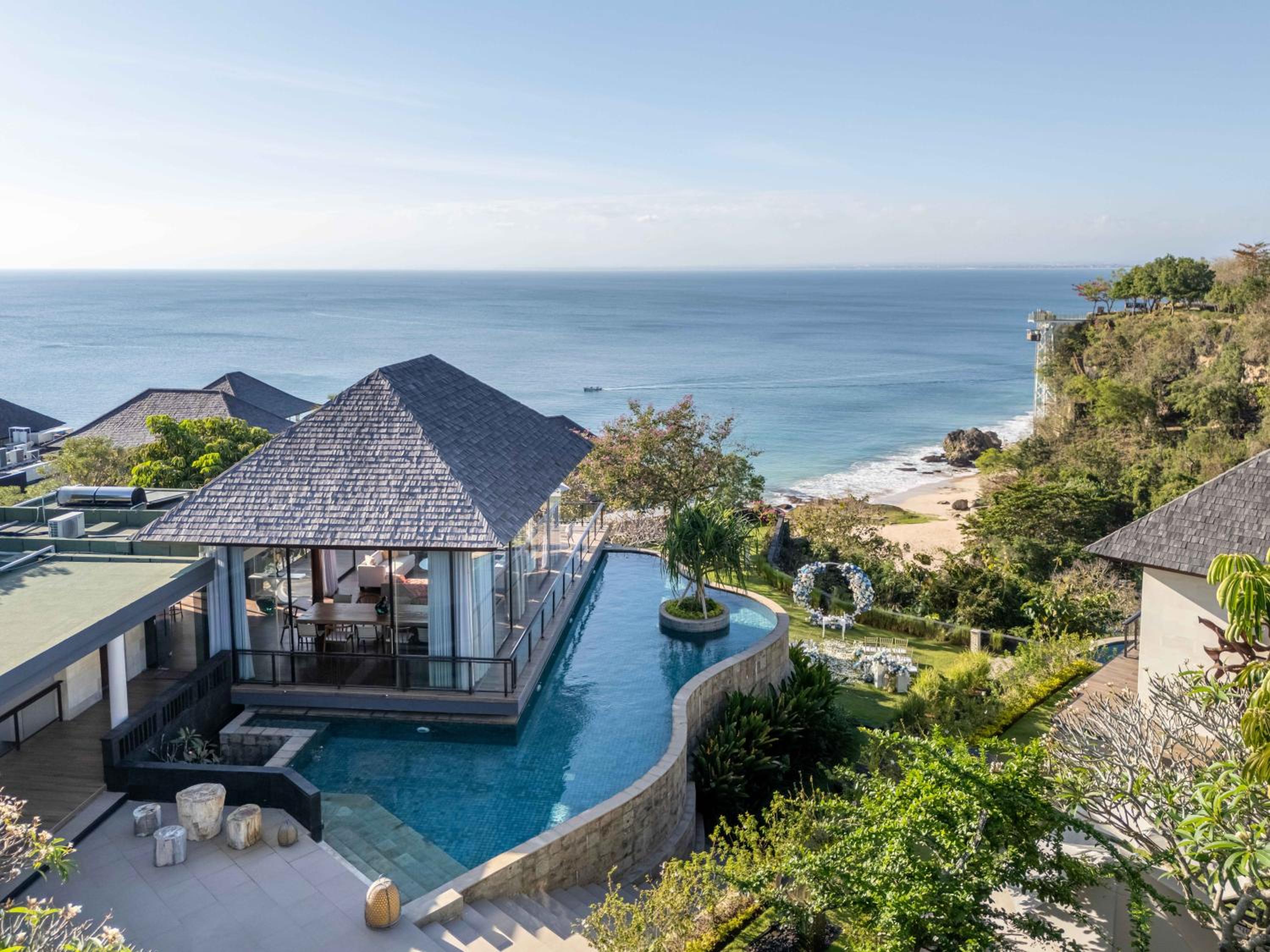 Three-Bedroom Villa with Private Pool photo 1
