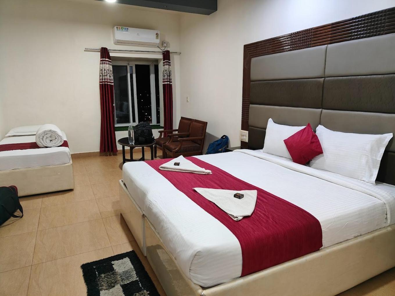 Deluxe Triple Room photo 2