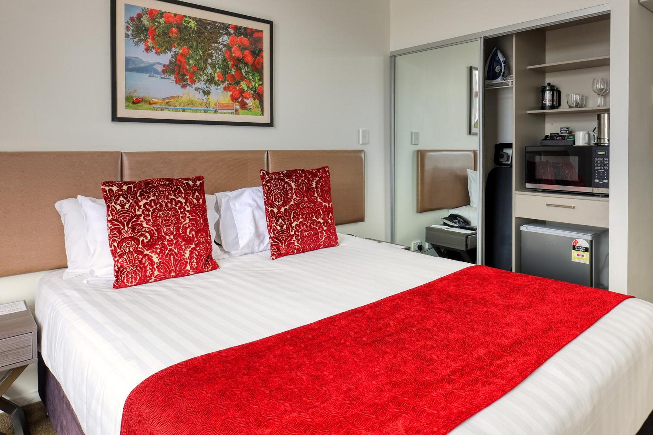 Deluxe Double Room - Non-Smoking - Photo 2