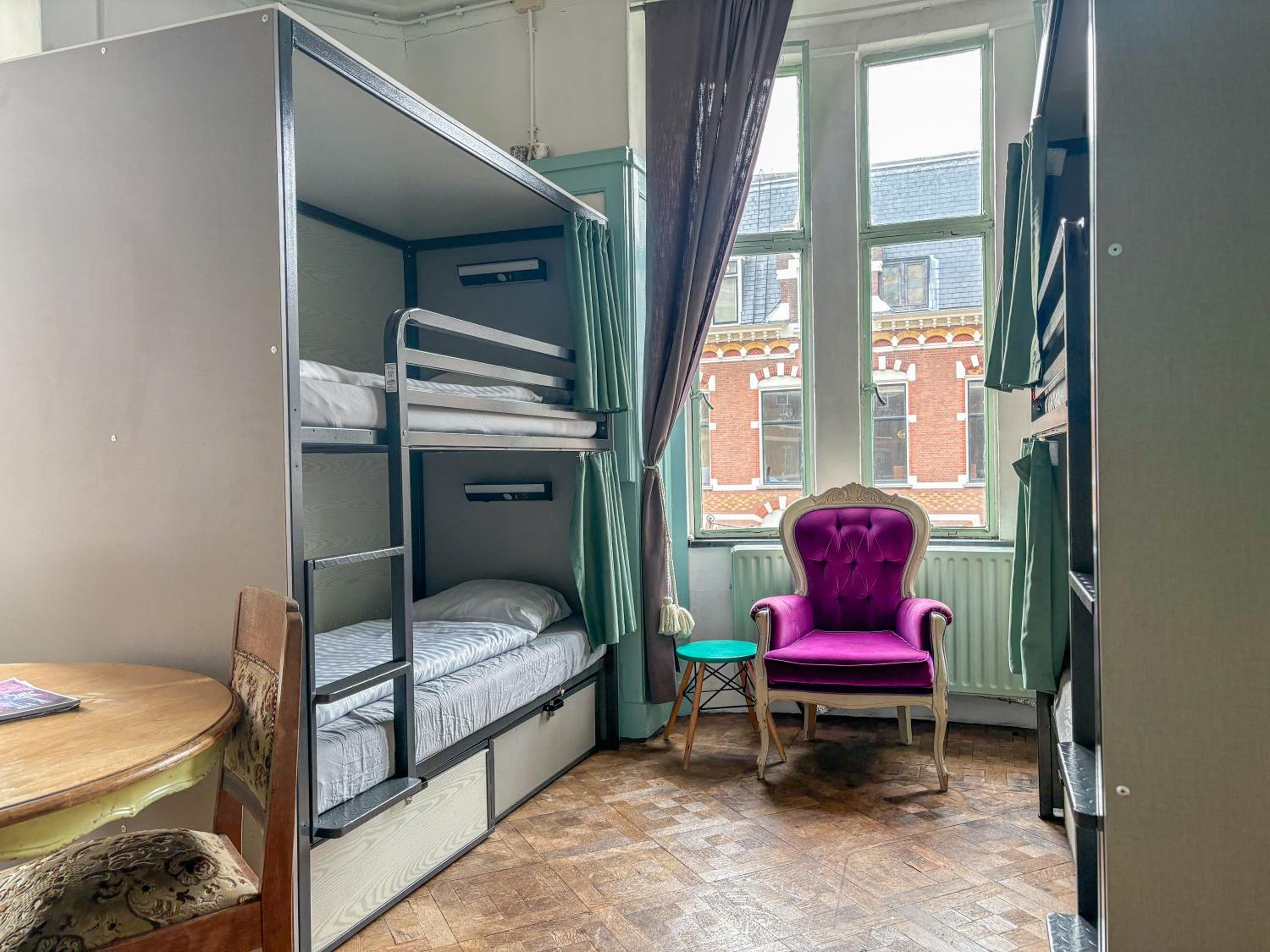Bed in 5-Bed Mixed Dormitory Room photo 1