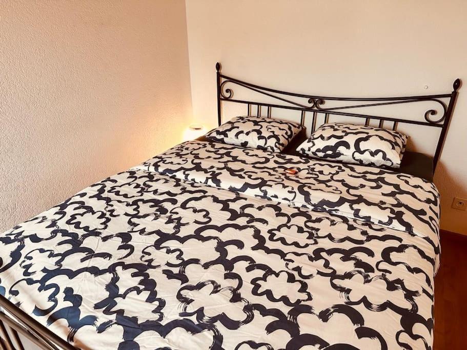 One-Bedroom Apartment photo 3