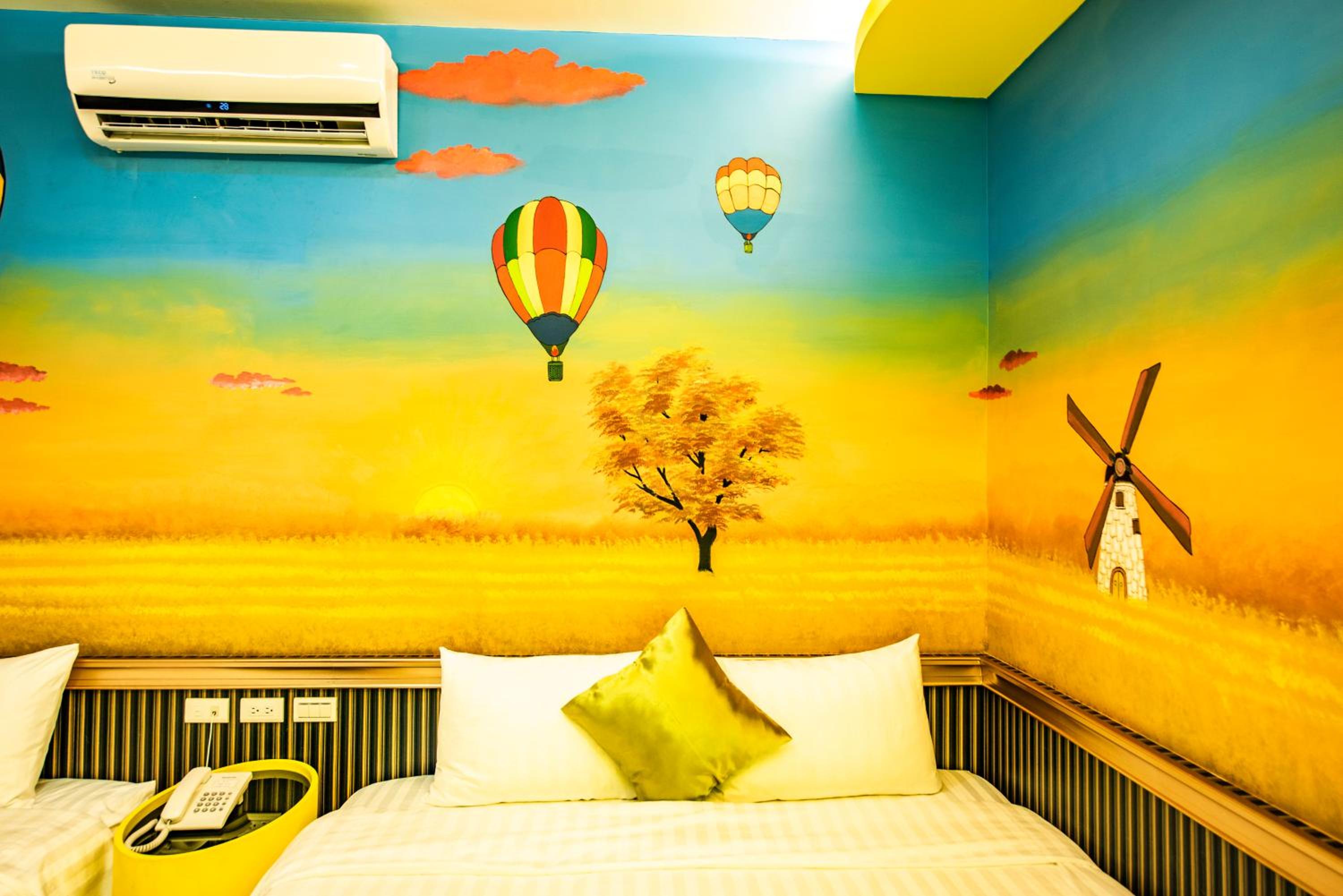 Superior Quadruple Room with Balcony photo 2